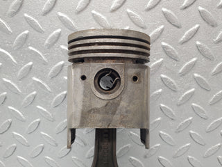 W105 Ponton piston with connecting rod used OEM