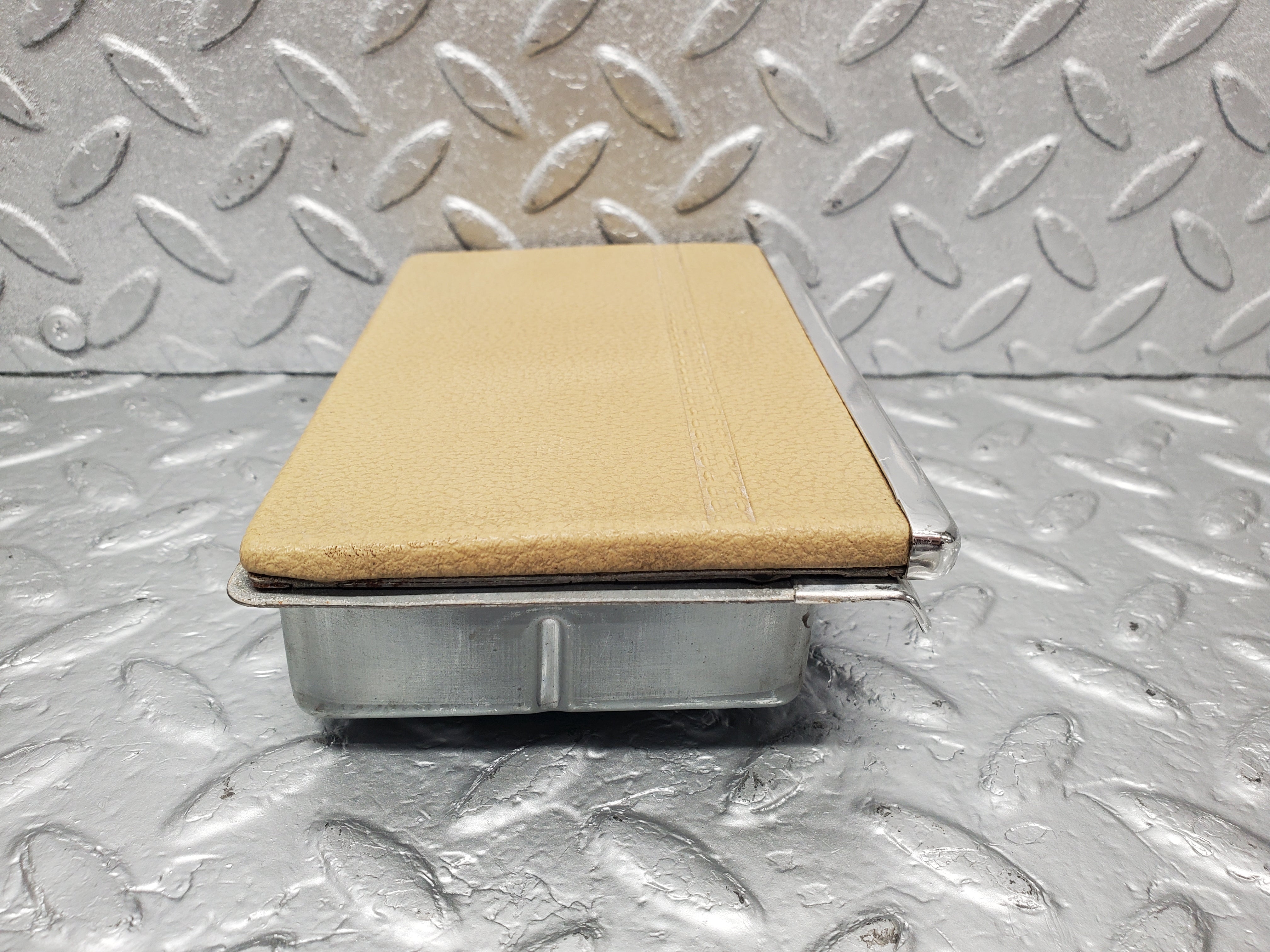 1916 Mercedes-Benz W116 350SE Rear Ashtray Beige