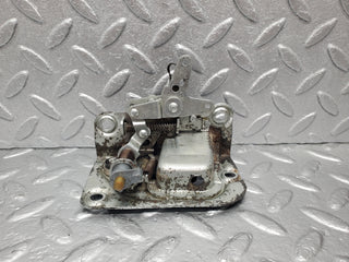 W105 Ponton door lock rear left used OEM