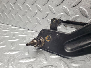 W105 Ponton windscreen wiper linkage mechanism used OEM