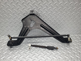 W105 Ponton windscreen wiper linkage mechanism used OEM