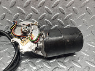 W116 wiper motor new OEM