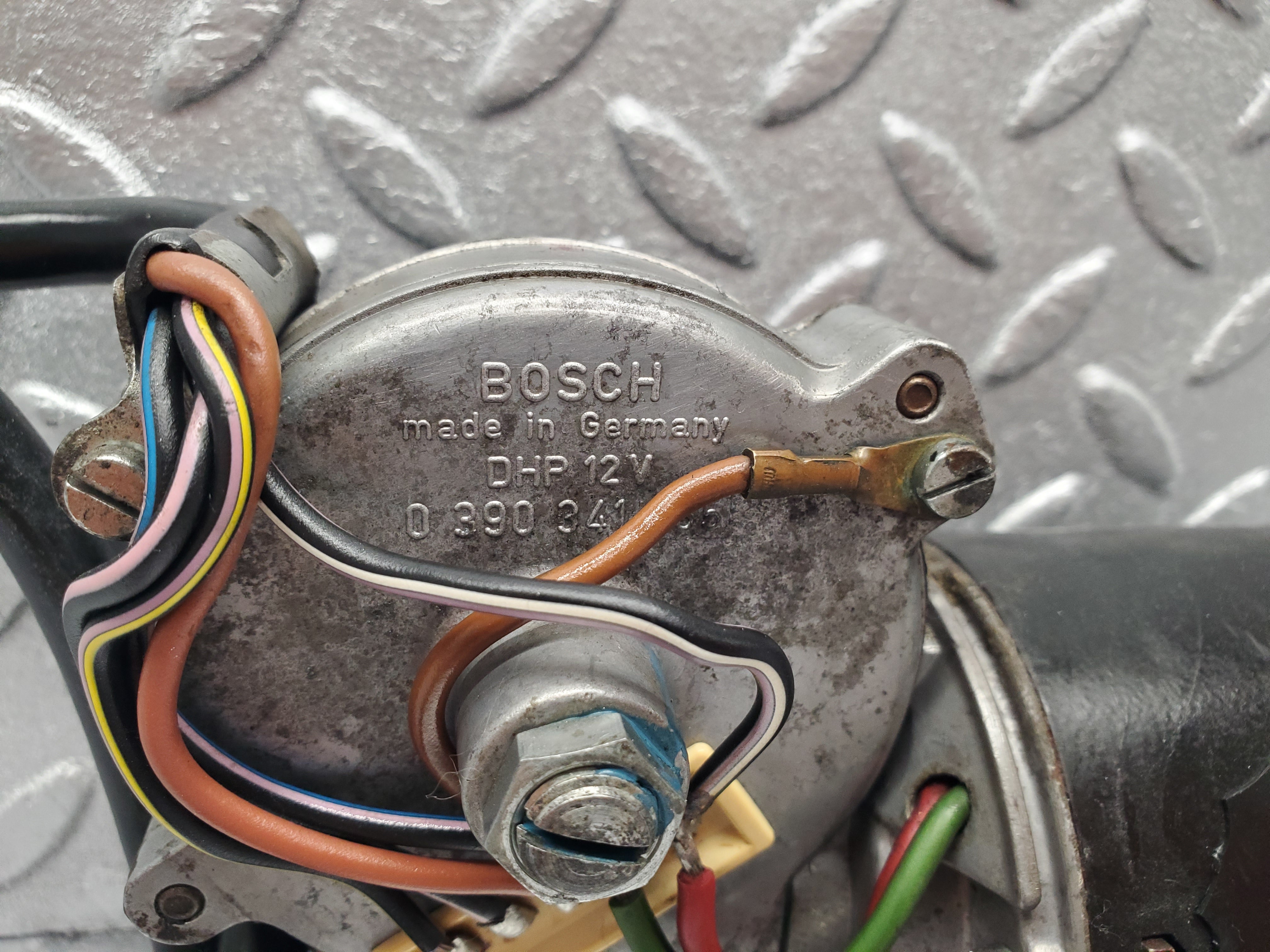 1997 Mercedes-Benz W116 350SE Wiper Motor Bosch 0390341065