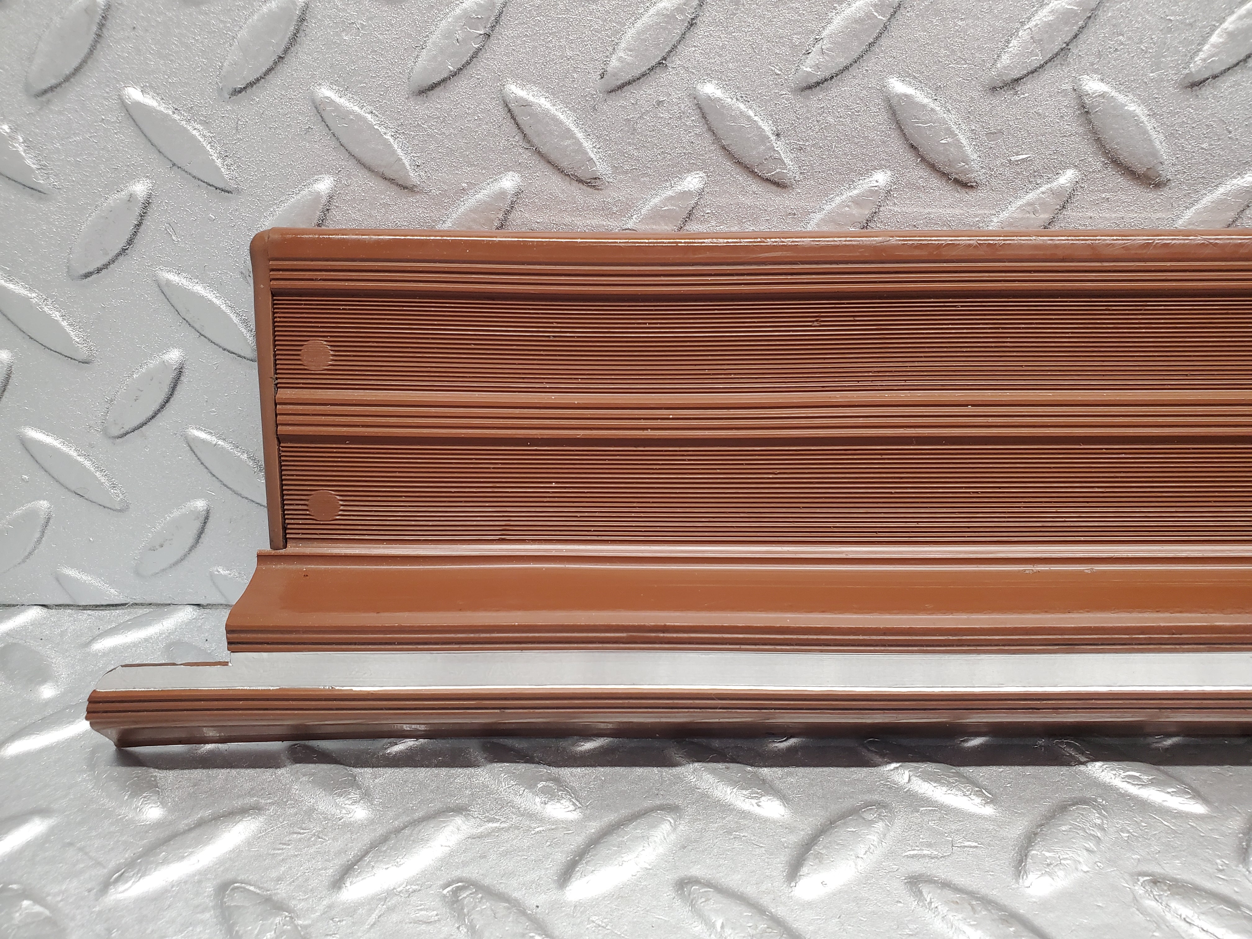 2150 Mercedes-Benz W116 350SE Front Right Door Sill