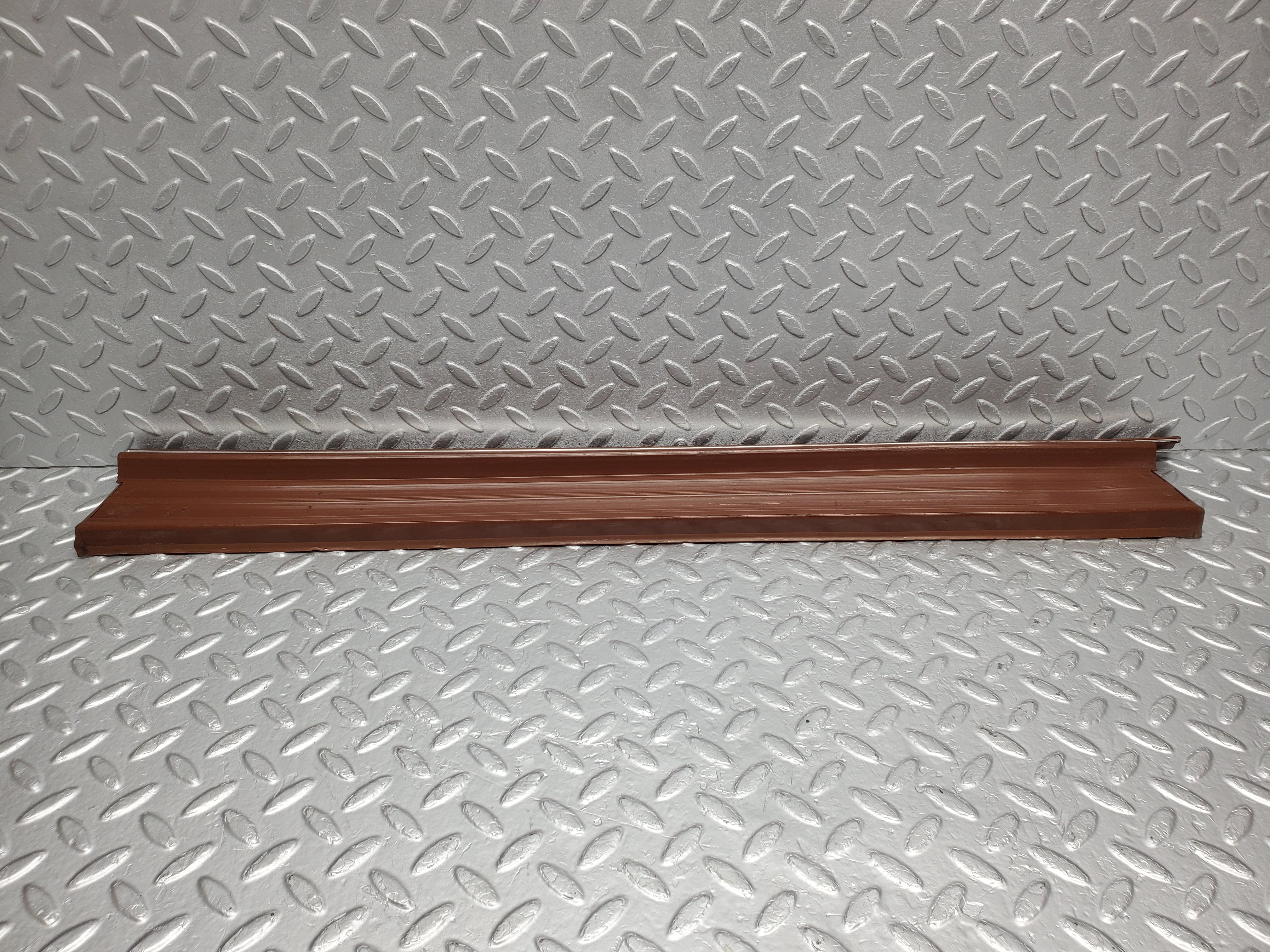 2150 Mercedes-Benz W116 350SE Front Right Door Sill