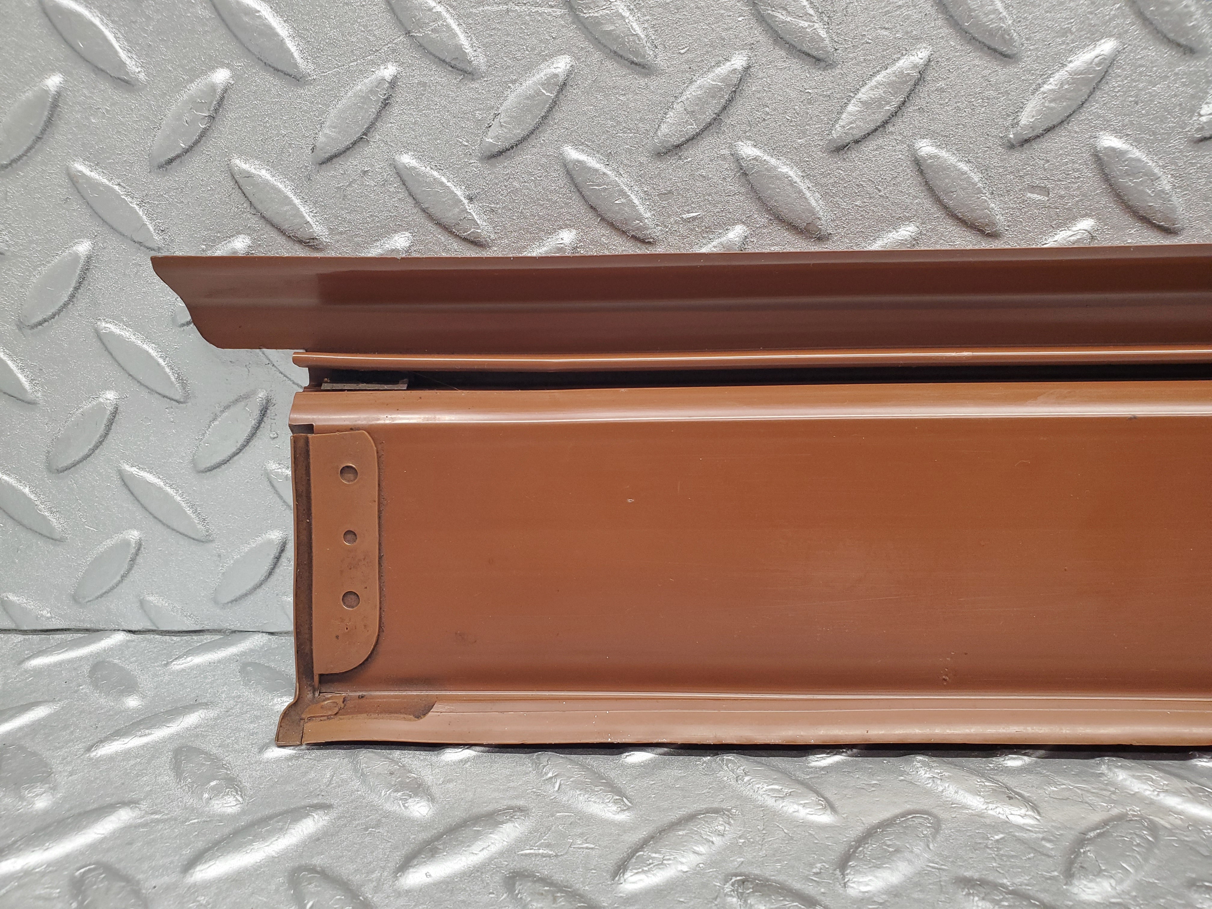 2150 Mercedes-Benz W116 350SE Front Right Door Sill