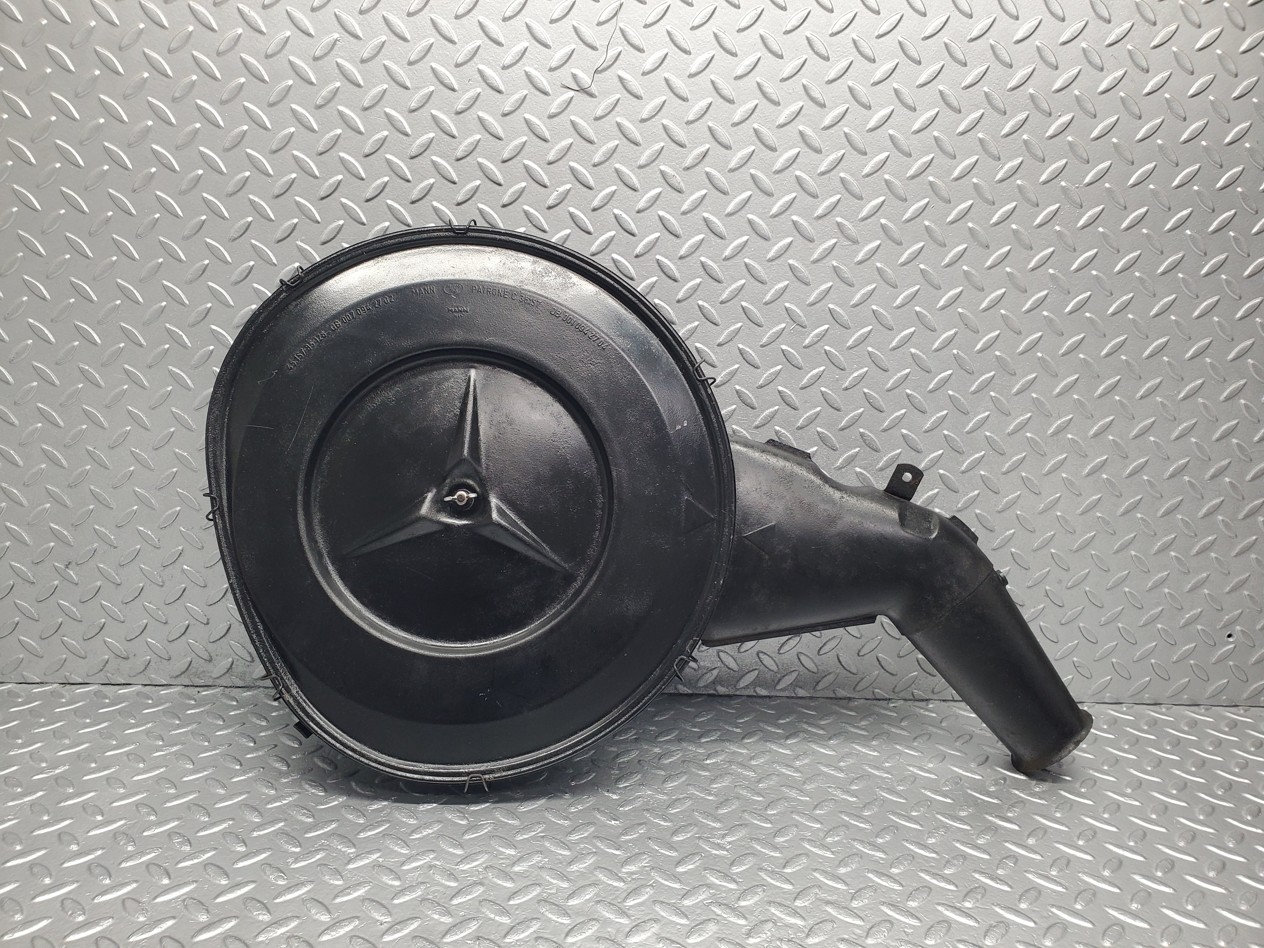 0850 Mercedes-Benz C107 350SLC Coupe Air Filter Housing 4515785126