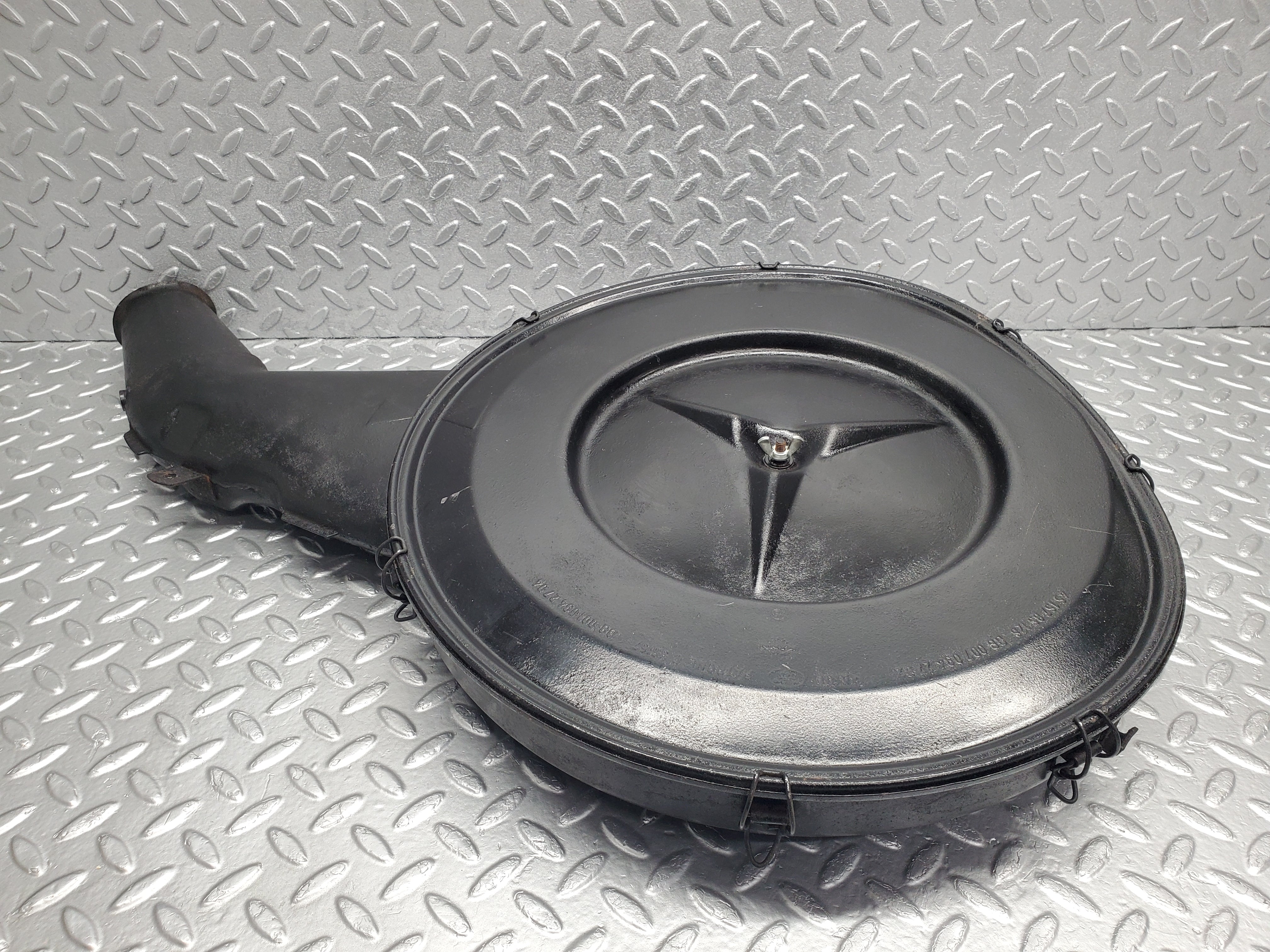 0850 Mercedes-Benz C107 350SLC Coupe Air Filter Housing 4515785126