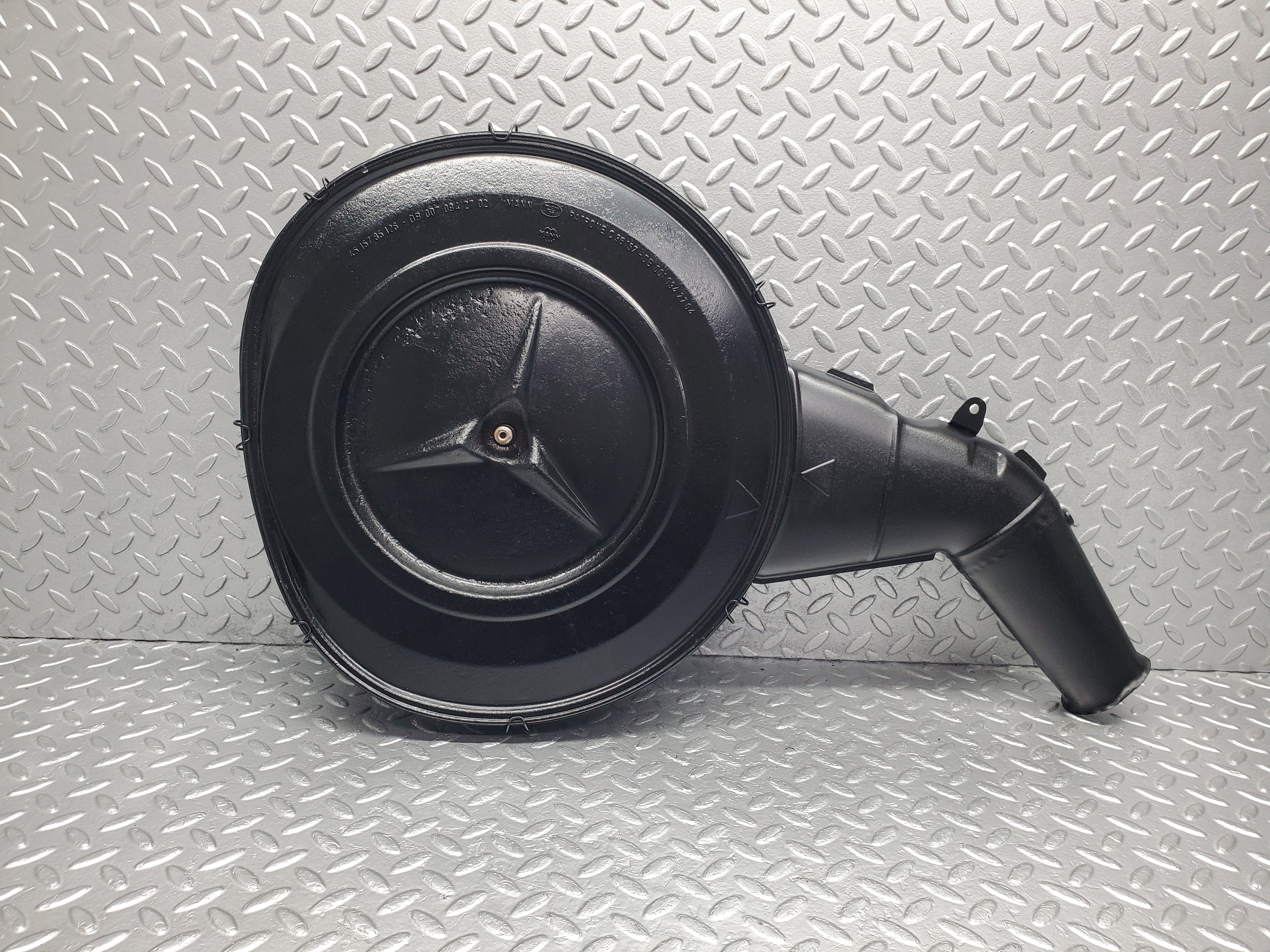 20545 Mercedes-Benz R107 450SL Air Filter Box Housing 0070942702