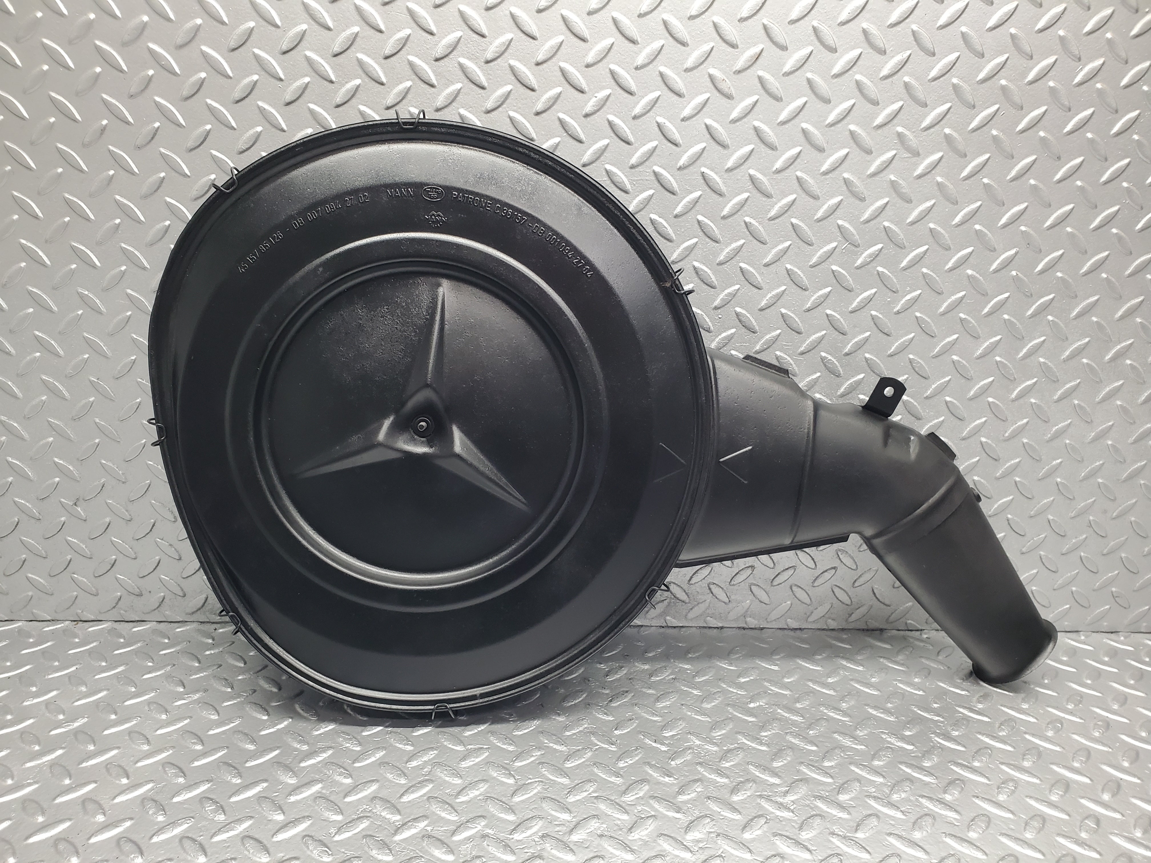 7058 Mercedes-Benz C107 350SLC Coupe  Air Filter Housing Box 0070942702