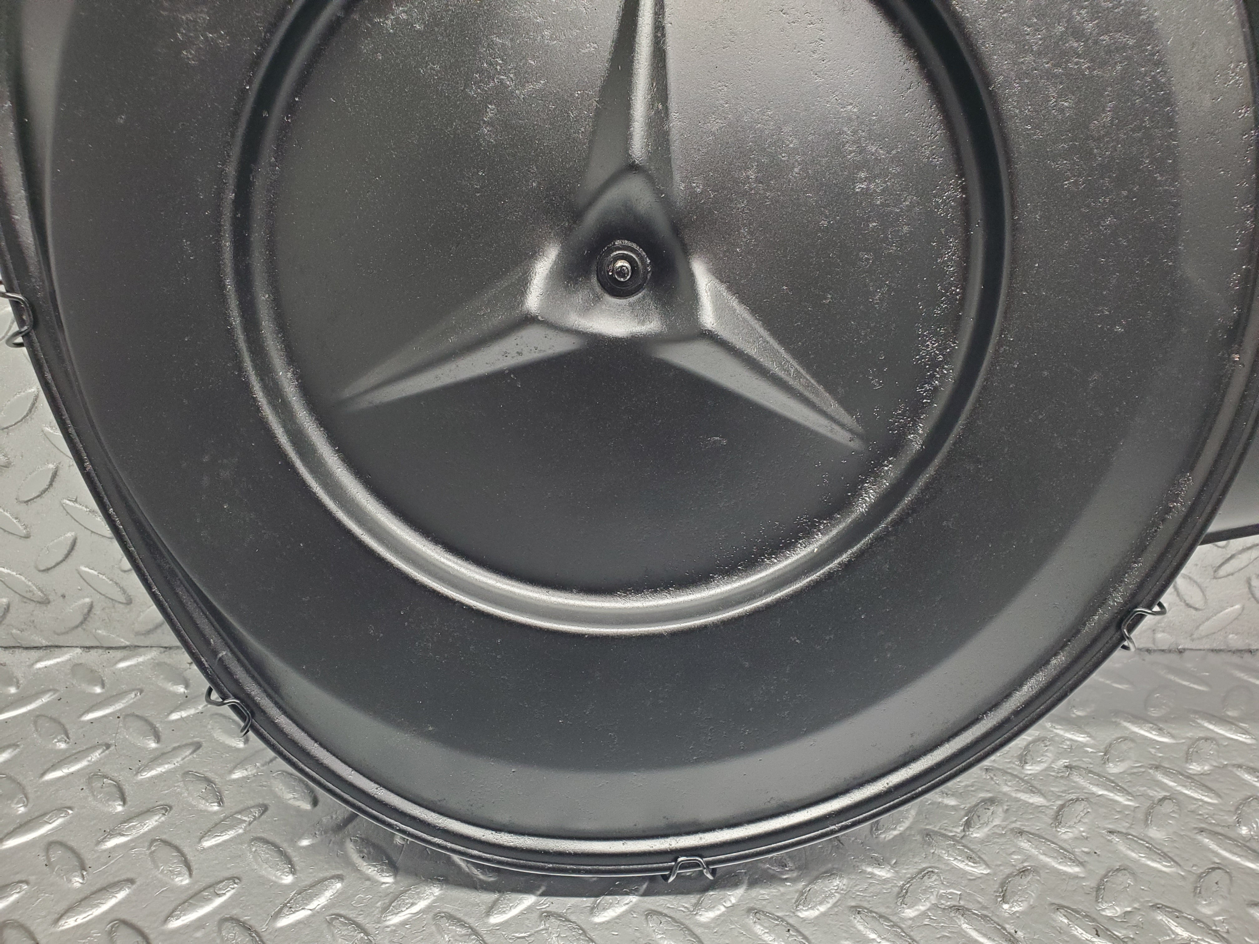 33558 Mercedes-Benz C107 R107 Air Filter Box Housing 0070942702