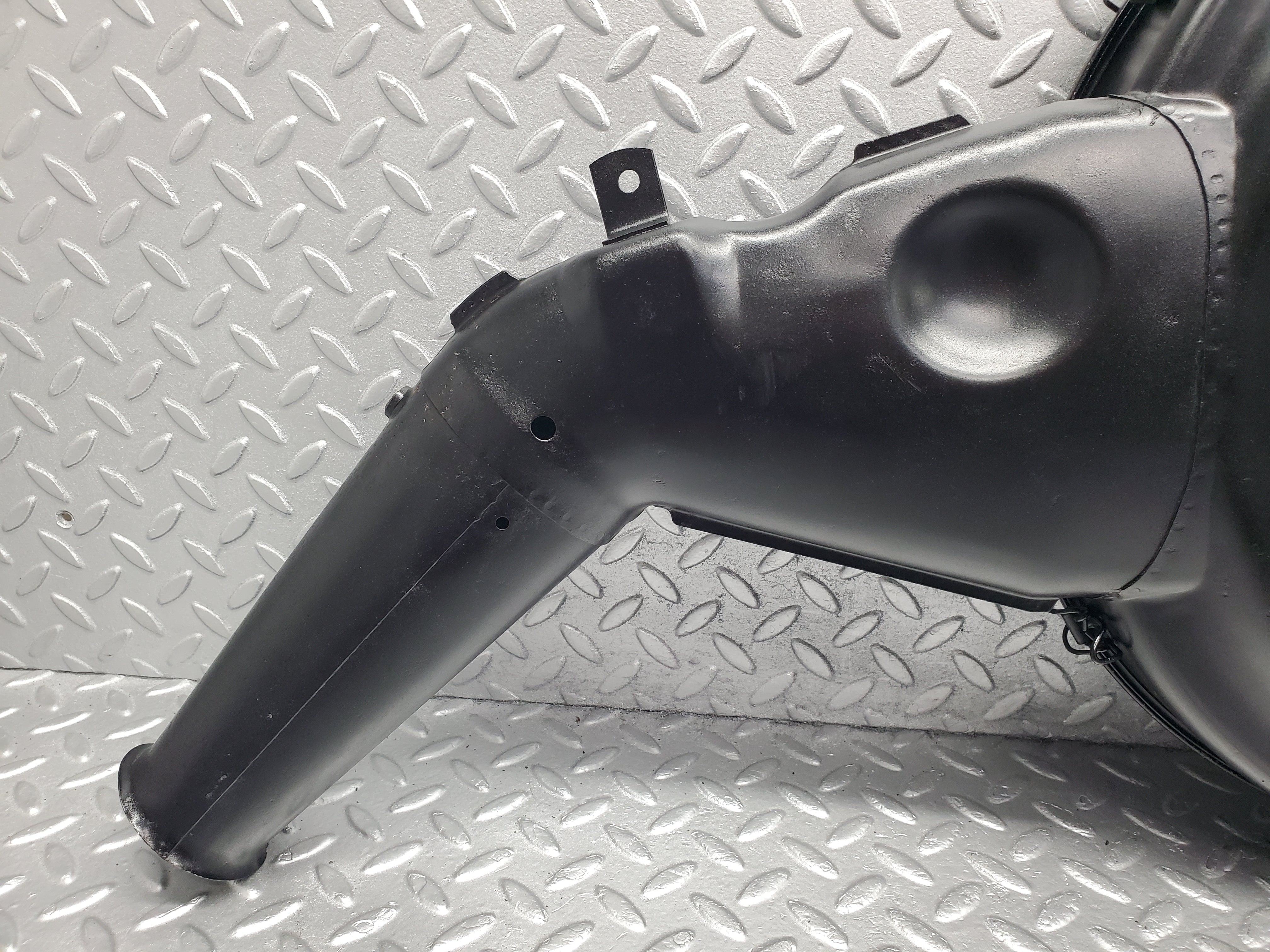 33558 Mercedes-Benz C107 R107 Air Filter Box Housing 0070942702