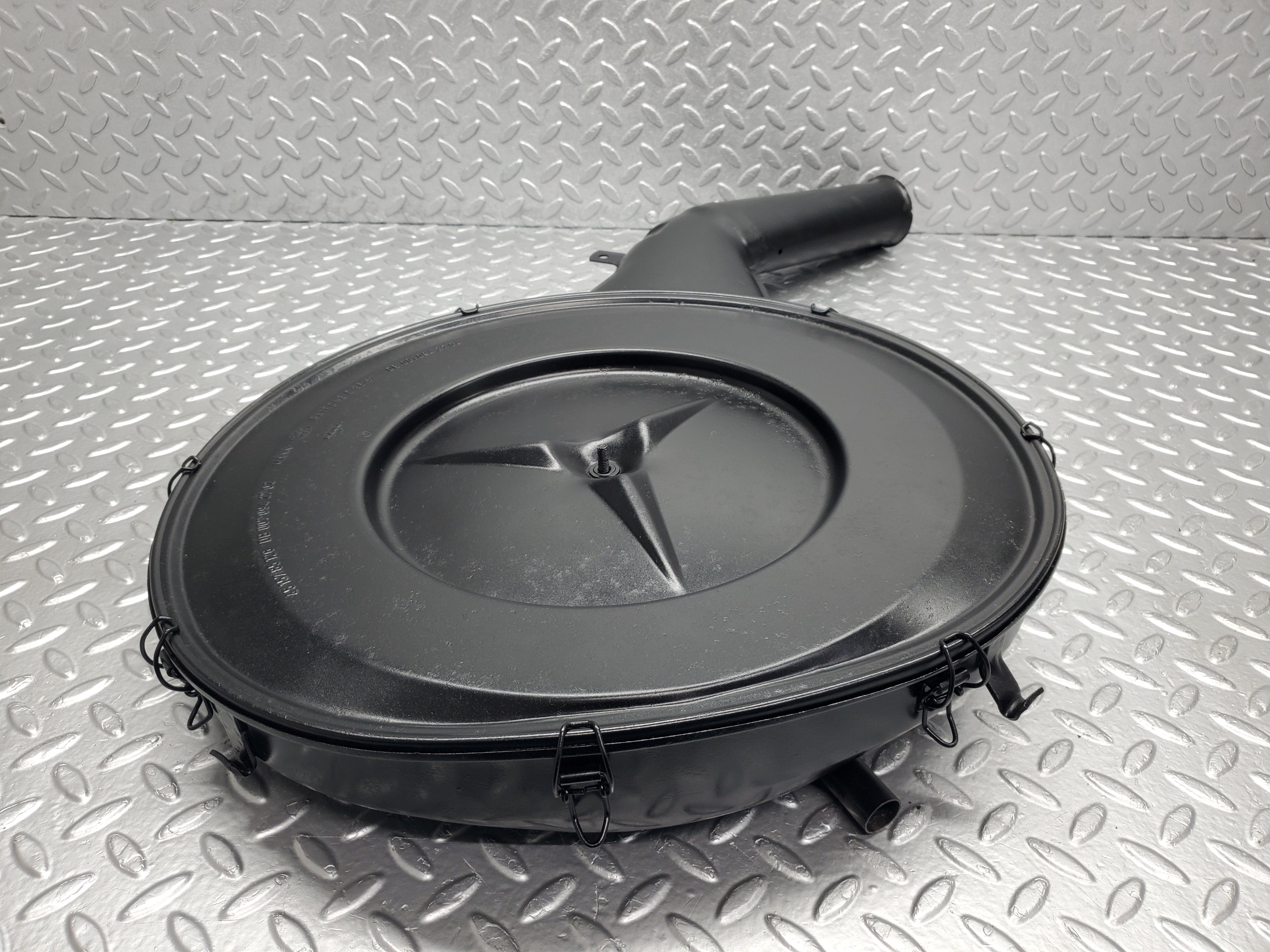 33558 Mercedes-Benz C107 R107 Air Filter Box Housing 0070942702