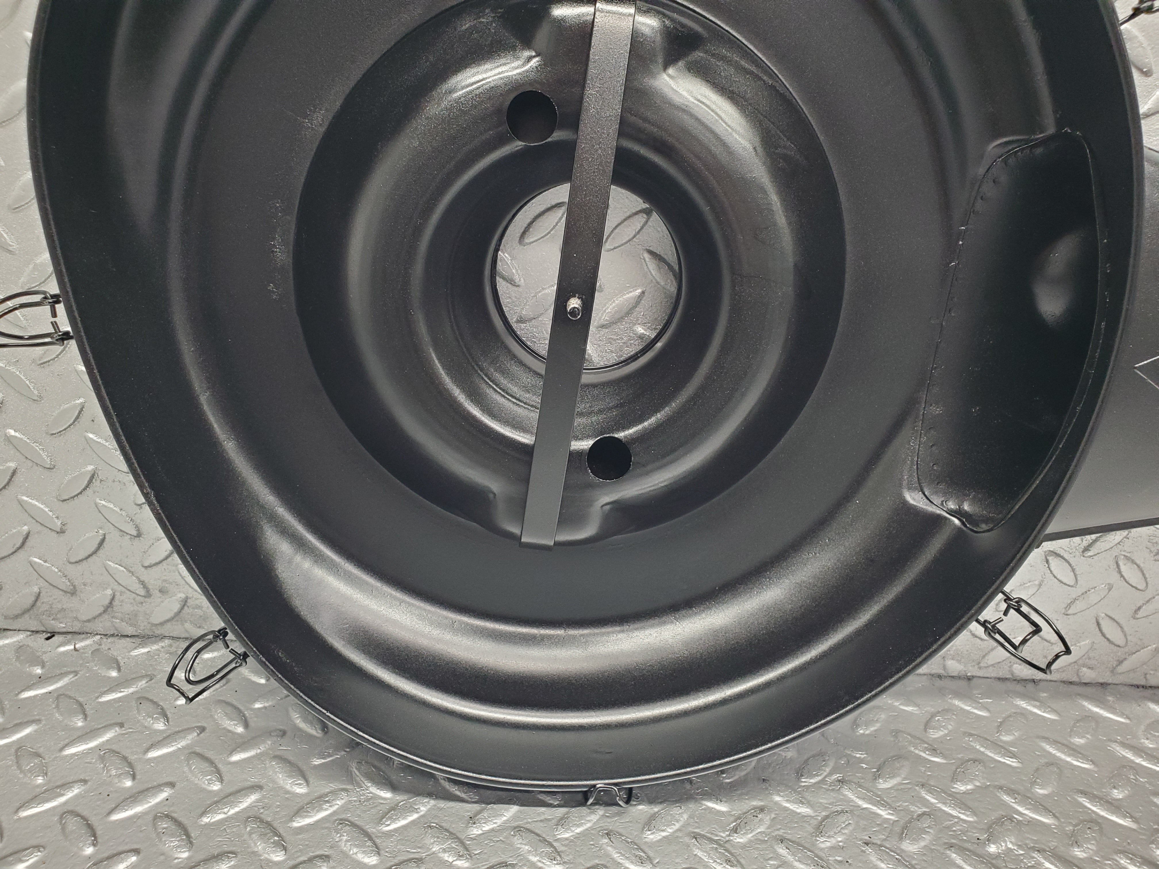 33558 Mercedes-Benz C107 R107 Air Filter Box Housing 0070942702