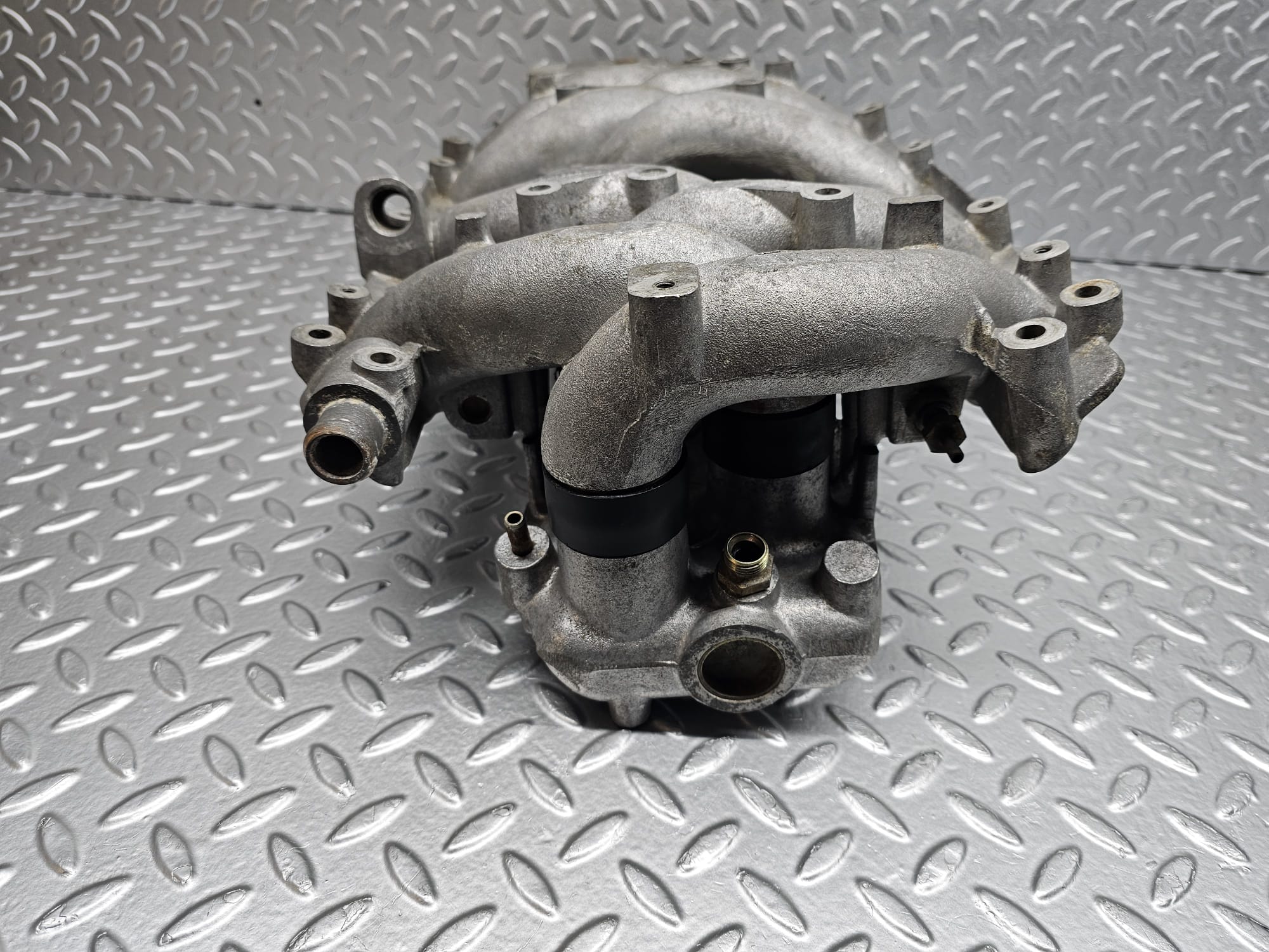20742 Mercedes-Benz R107 450SL Intake Manifold 1171411101