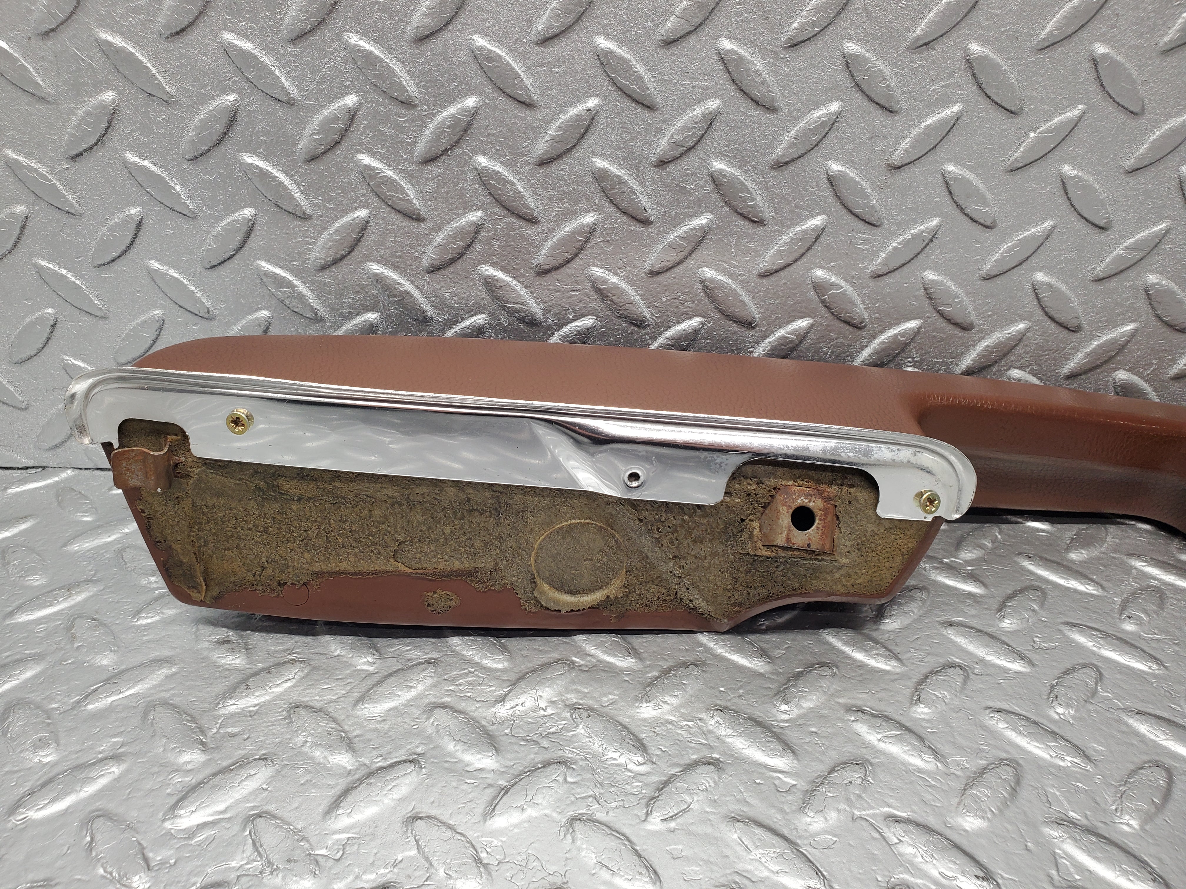 2112 Mercedes-Benz W116 350SE Front Right Door Handle Armrest Brown