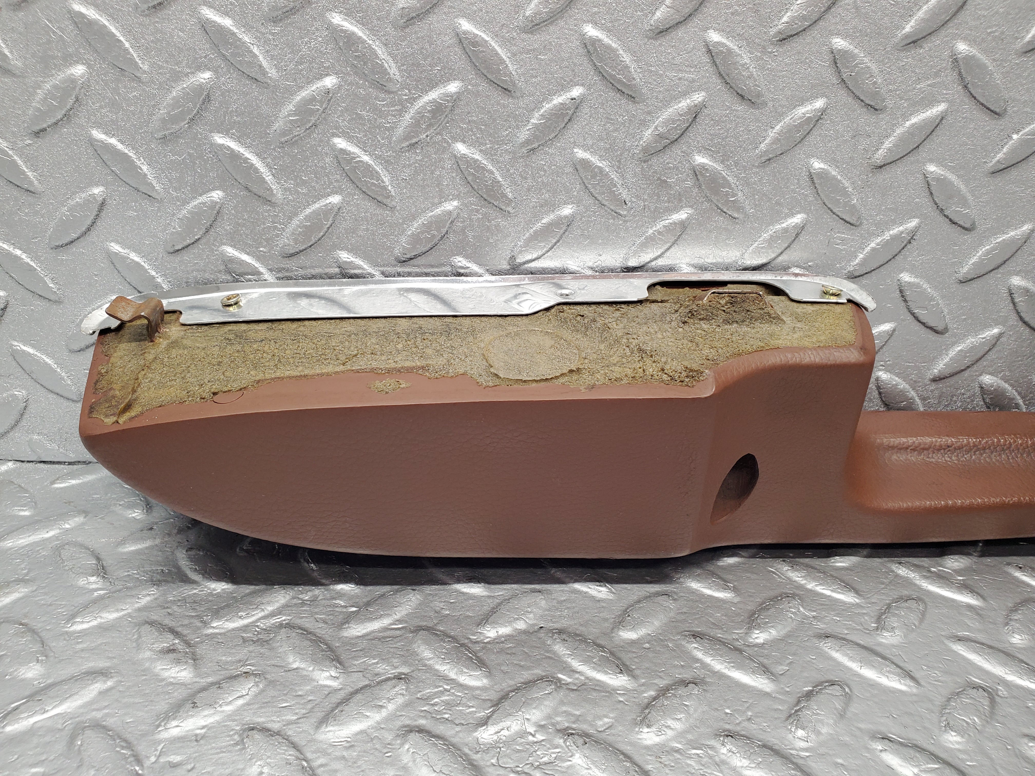 2112 Mercedes-Benz W116 350SE Front Right Door Handle Armrest Brown