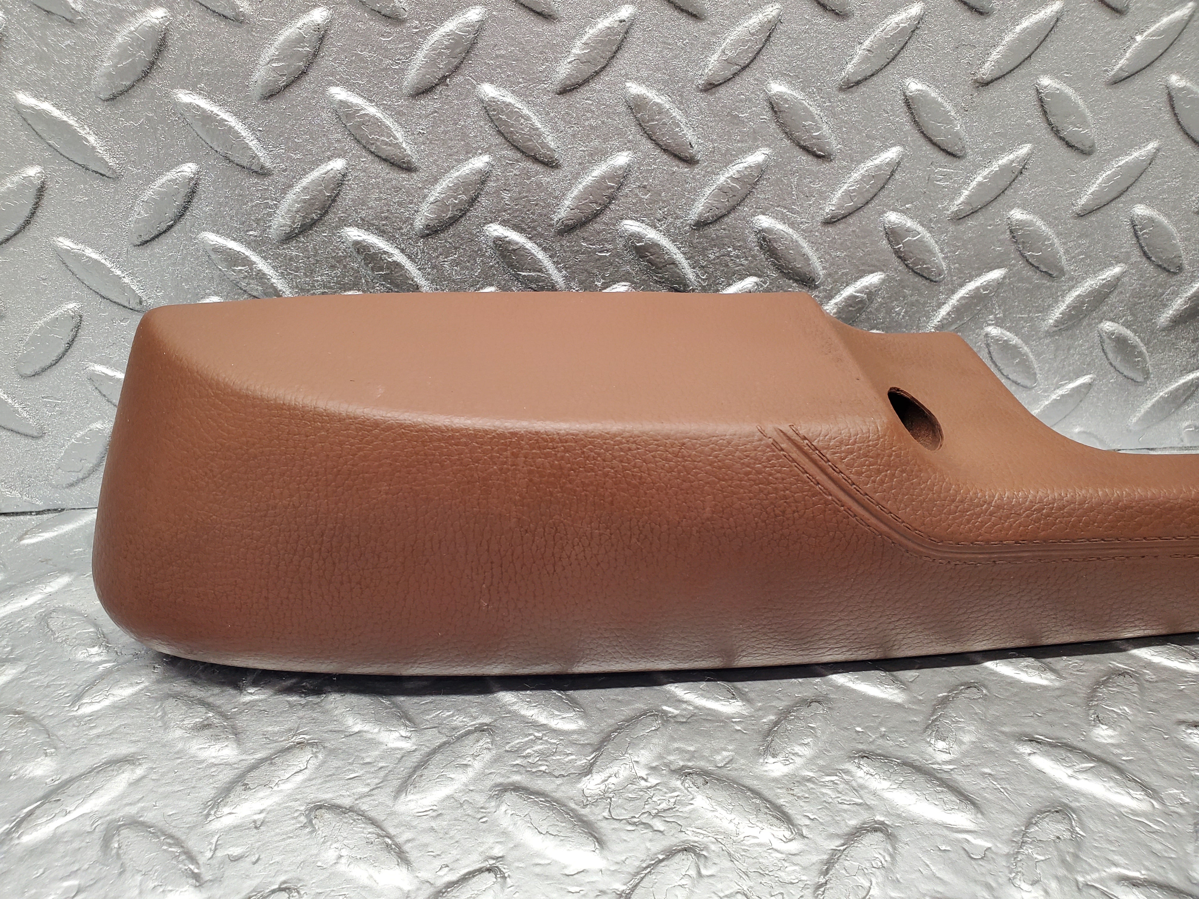 2112 Mercedes-Benz W116 350SE Front Right Door Handle Armrest Brown