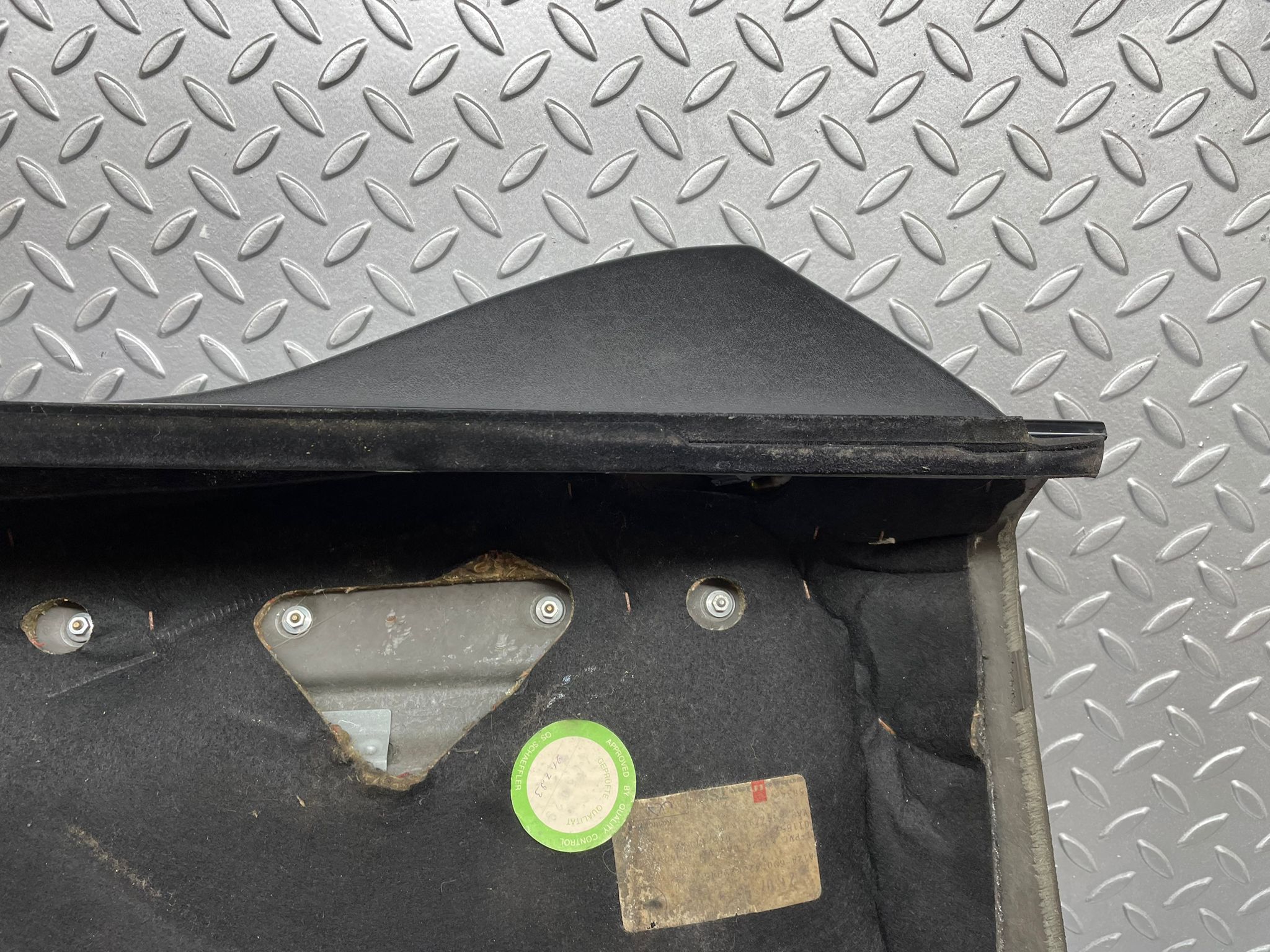 37872 Mercedes-Benz A124 320E Cabriolet Rear Right Card Panel Black 1246904226