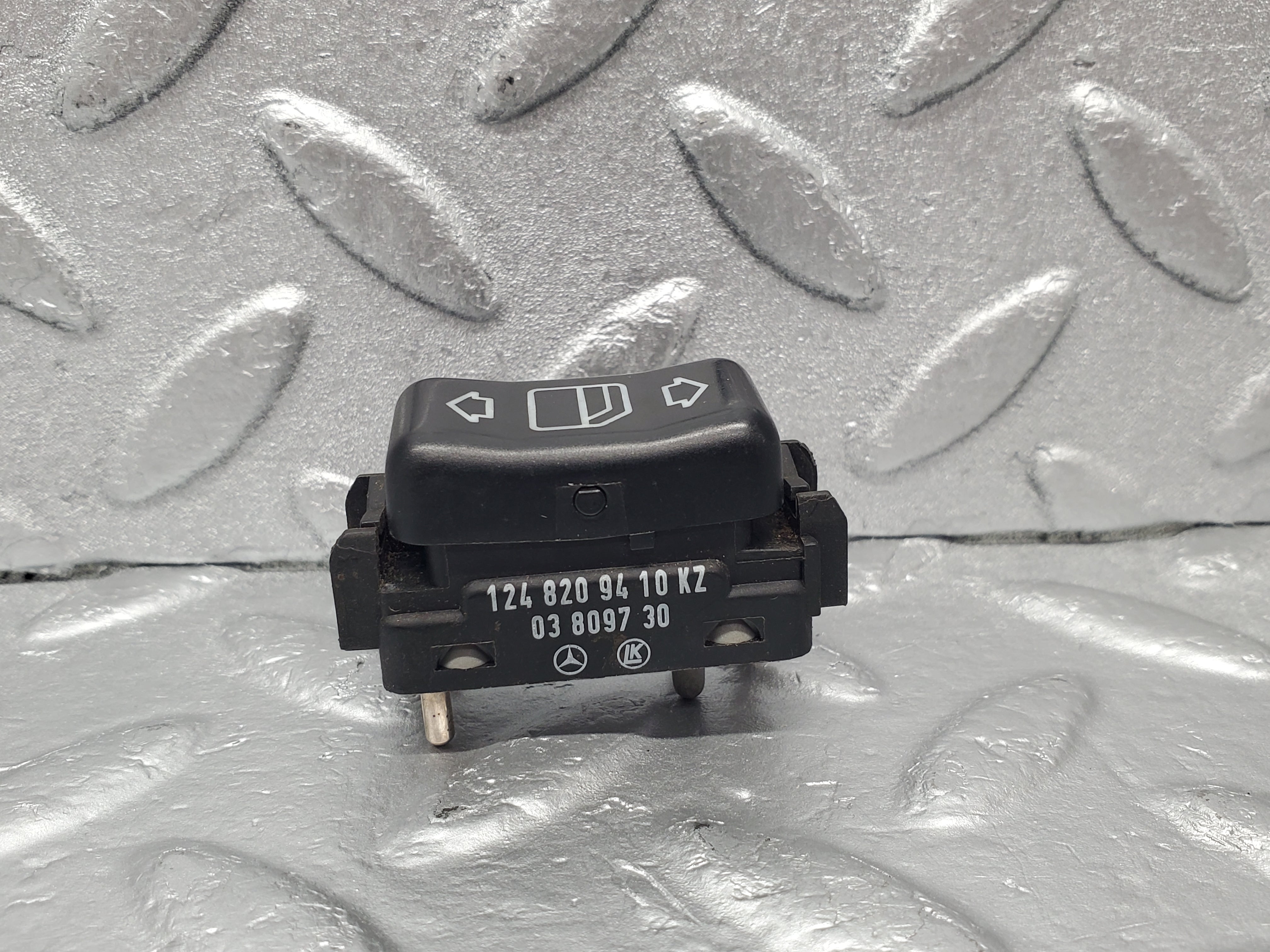 22606 Mercedes-Benz C124 E220 Electric Window Switch Right Side 1248209010