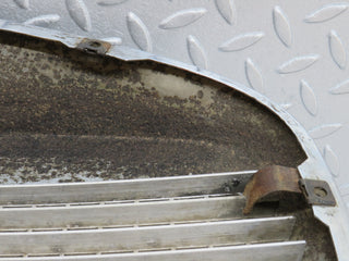 W108 bonnet grill chrome used OEM