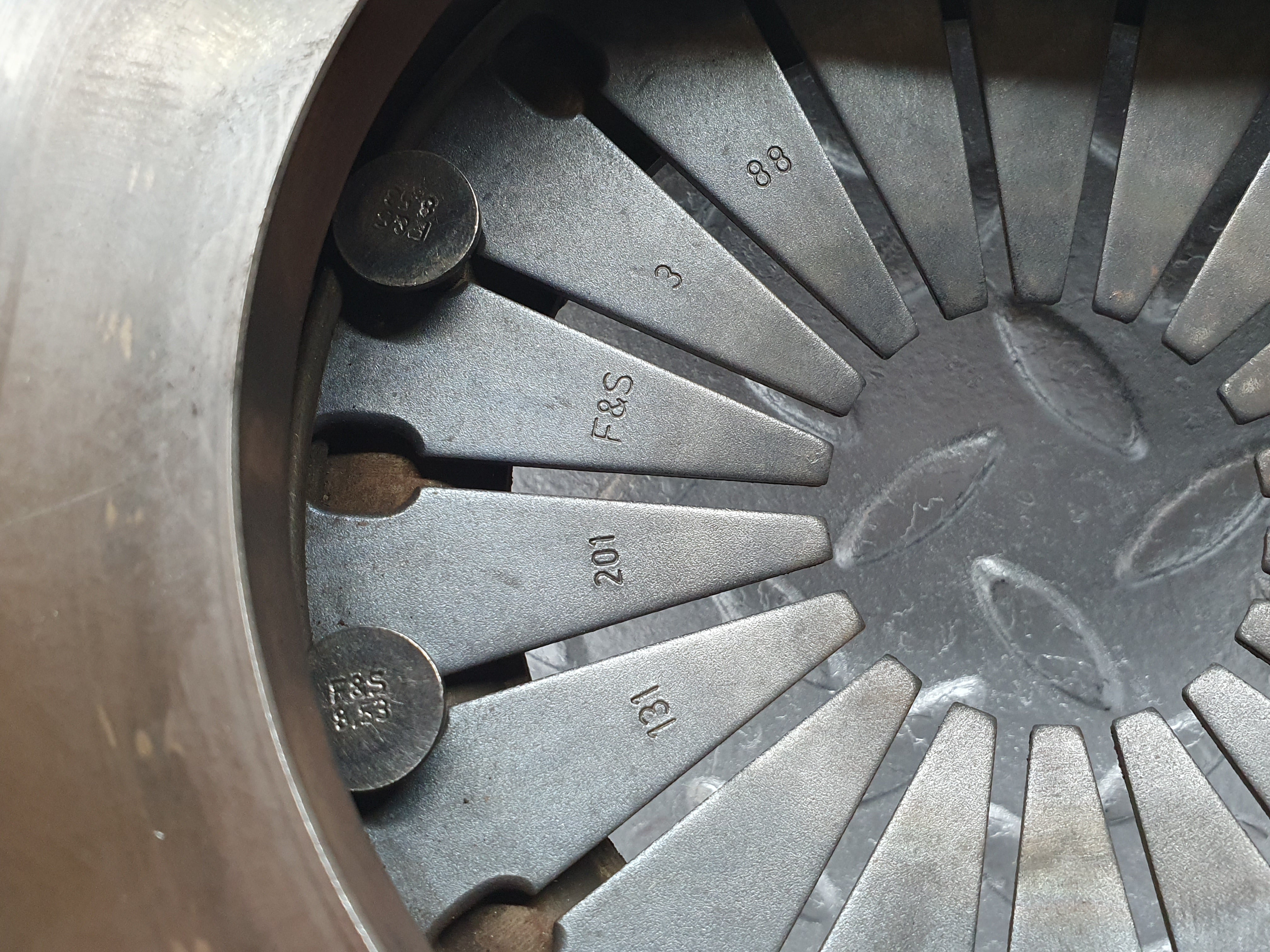 41633 Mercedes-Benz W124 200E Clutch Pressure Plate Sachs Type M200x/M215