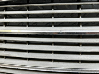 31899 Mercedes-Benz W123 Bonnet Grill Chrome 1238880923