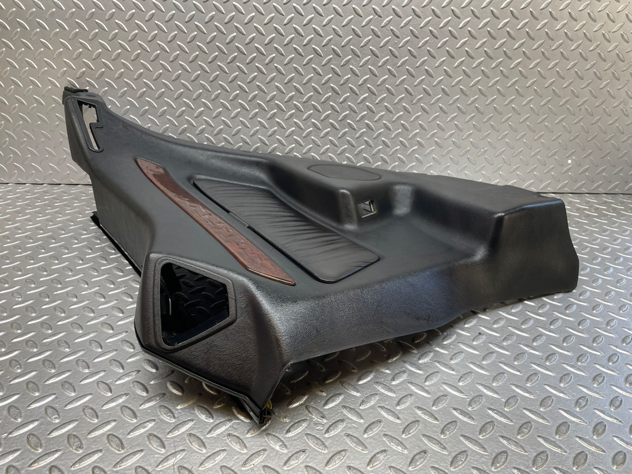 37872 Mercedes-Benz A124 320E Cabriolet Rear Right Card Panel Black 1246904226