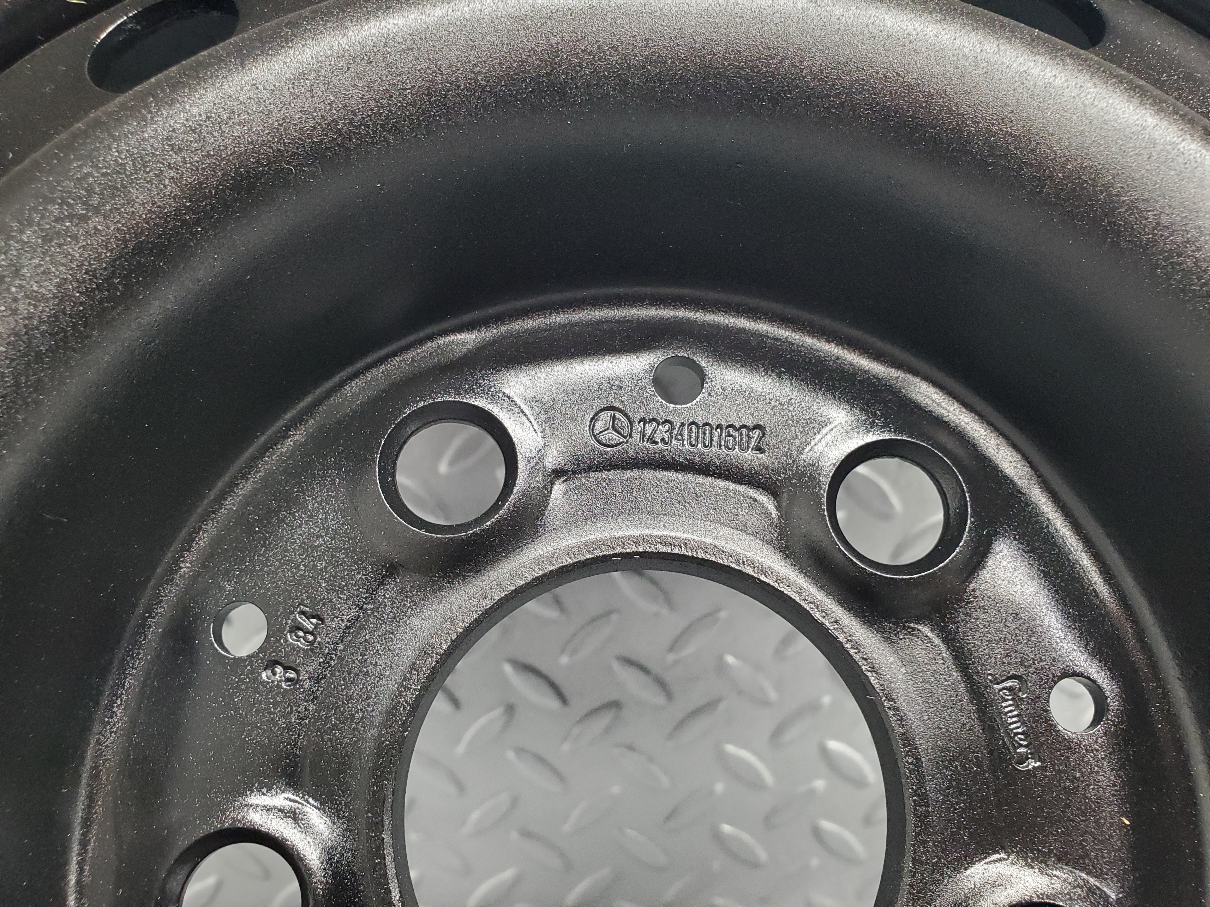 48905 Mercedes-Benz Steel Wheel Set 6Jx14H2 ET30 1234001602