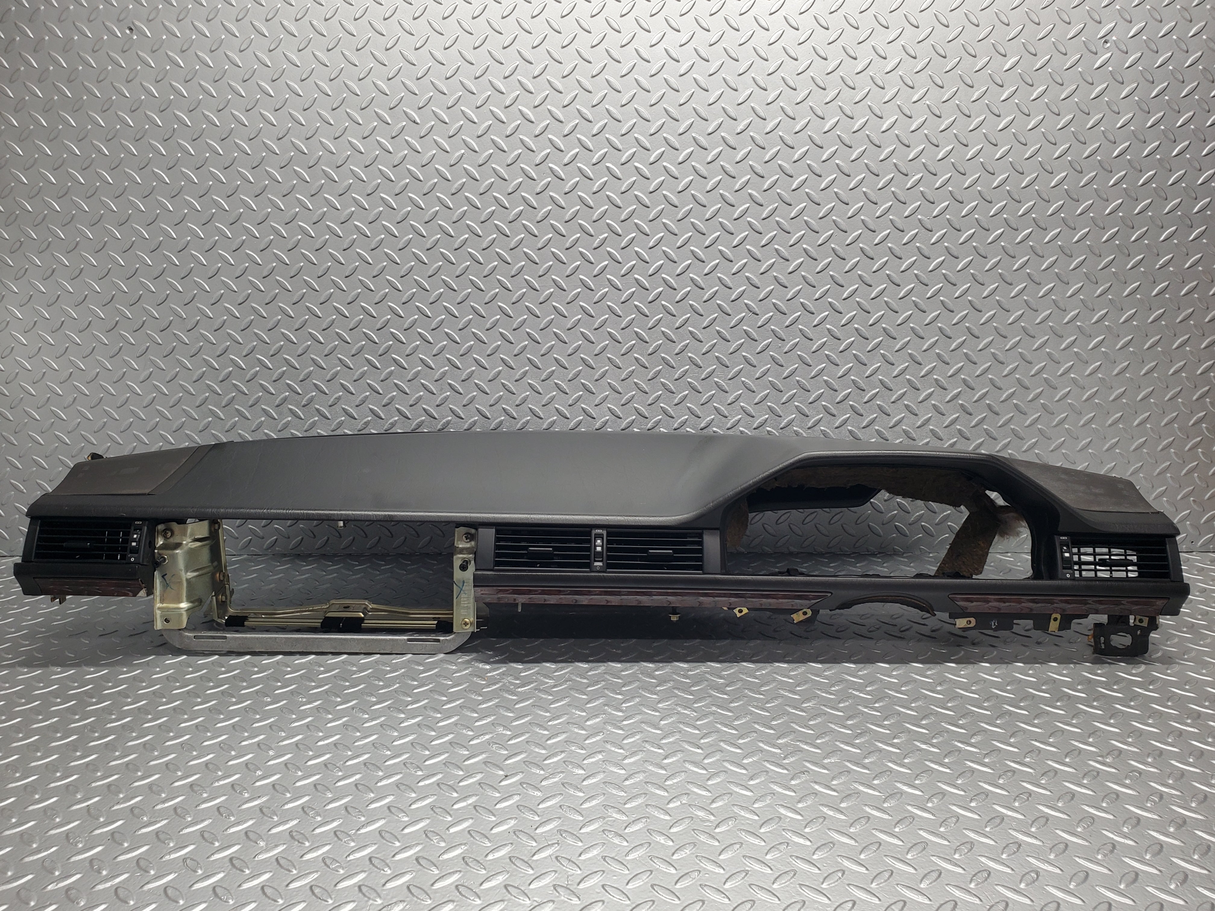 49402 Mercedes-Benz A124 320E Cabriolet Dashboard Black 1246890116