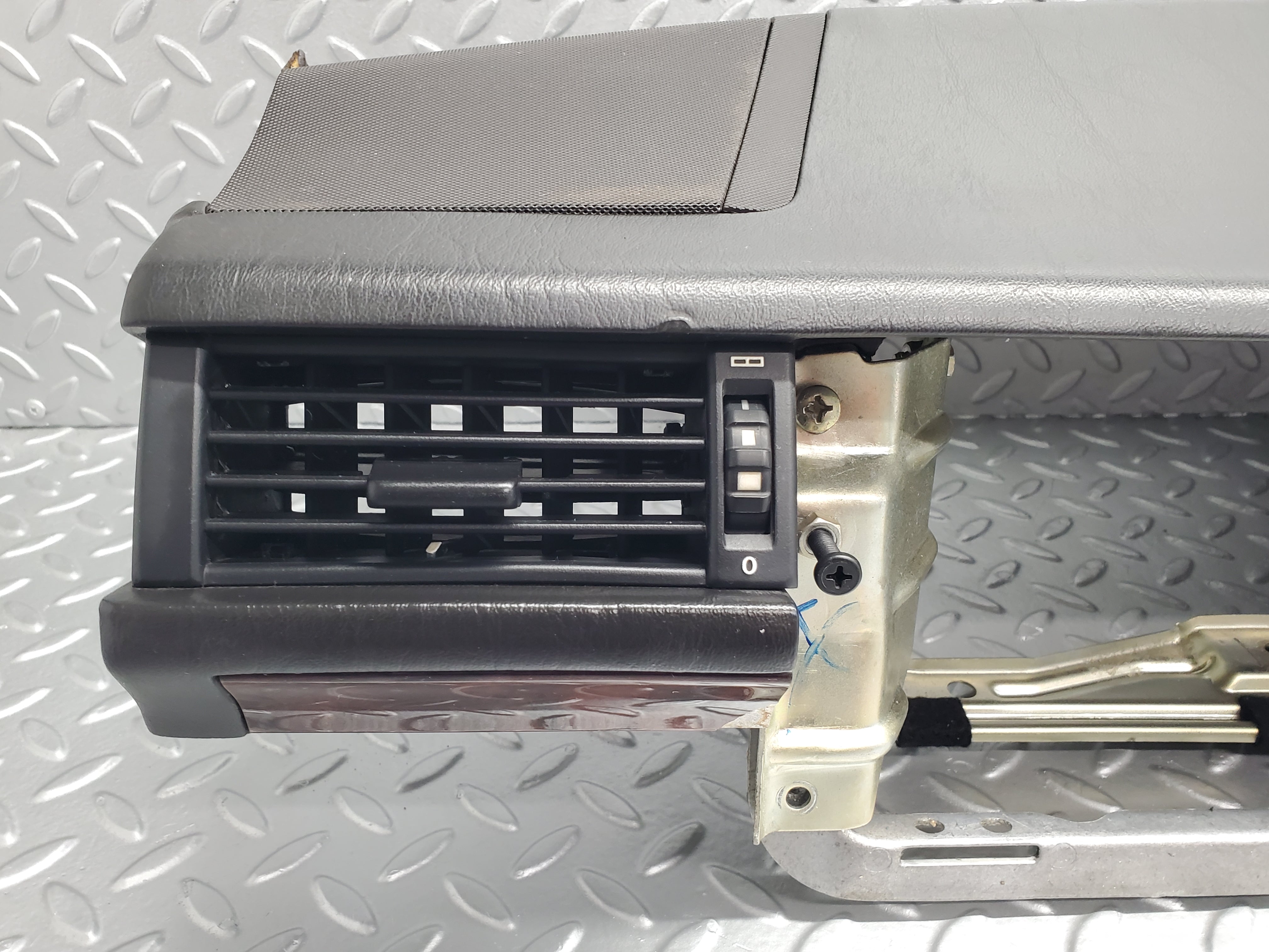 49402 Mercedes-Benz A124 320E Cabriolet Dashboard Black 1246890116
