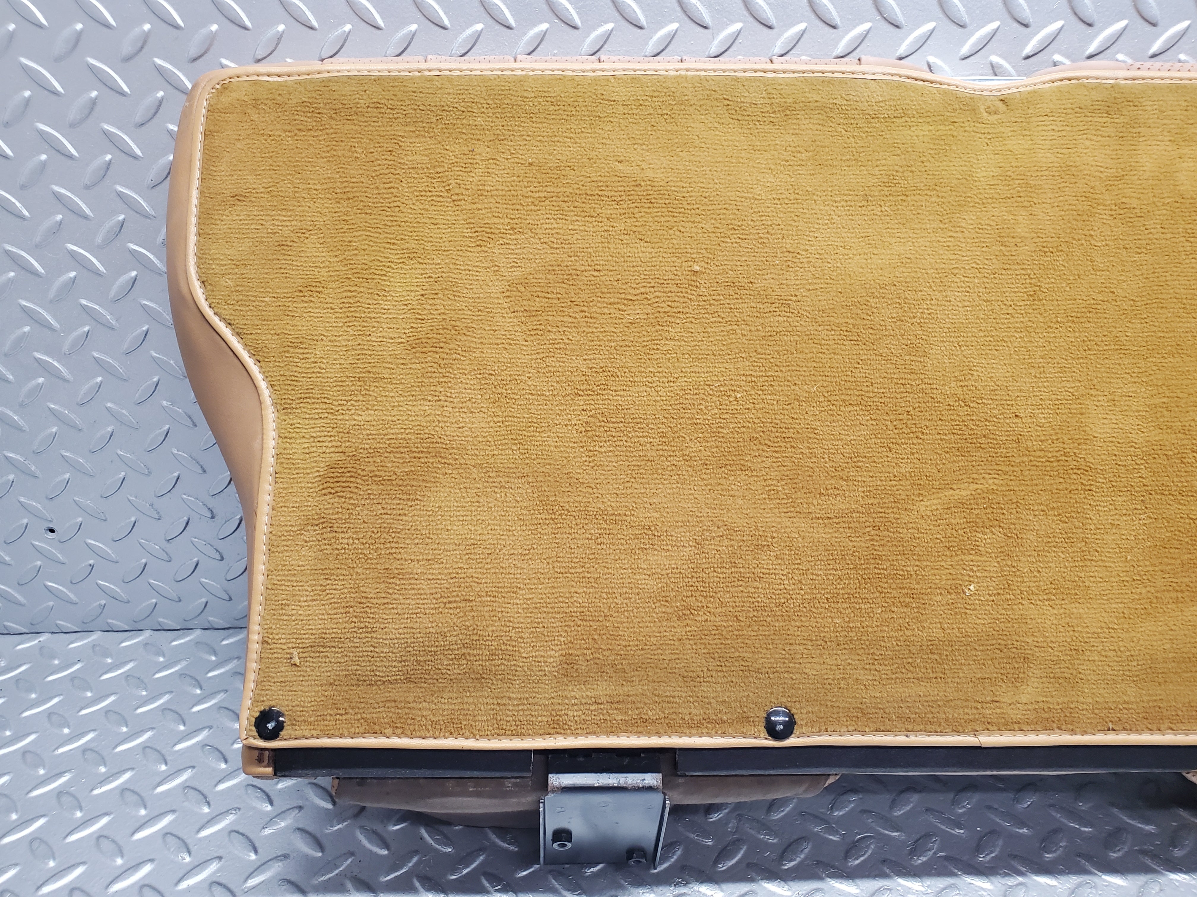 49754 Mercedes-Benz R107 380SL Rear Seat Palomino Leather