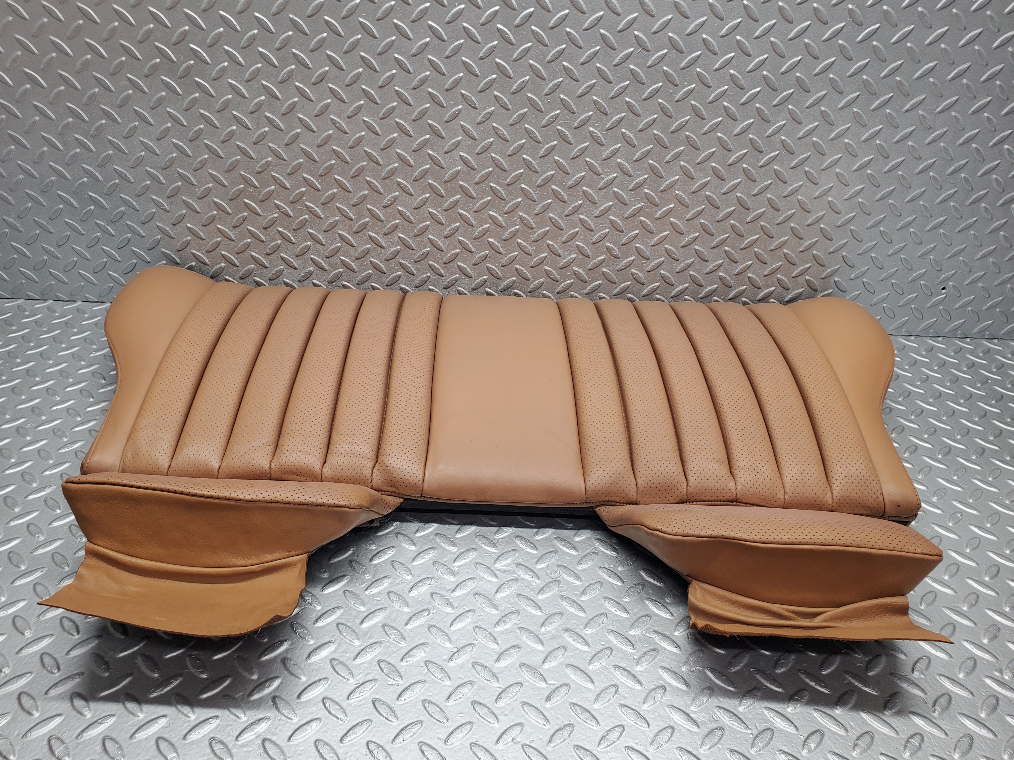 49754 Mercedes-Benz R107 380SL Rear Seat Palomino Leather