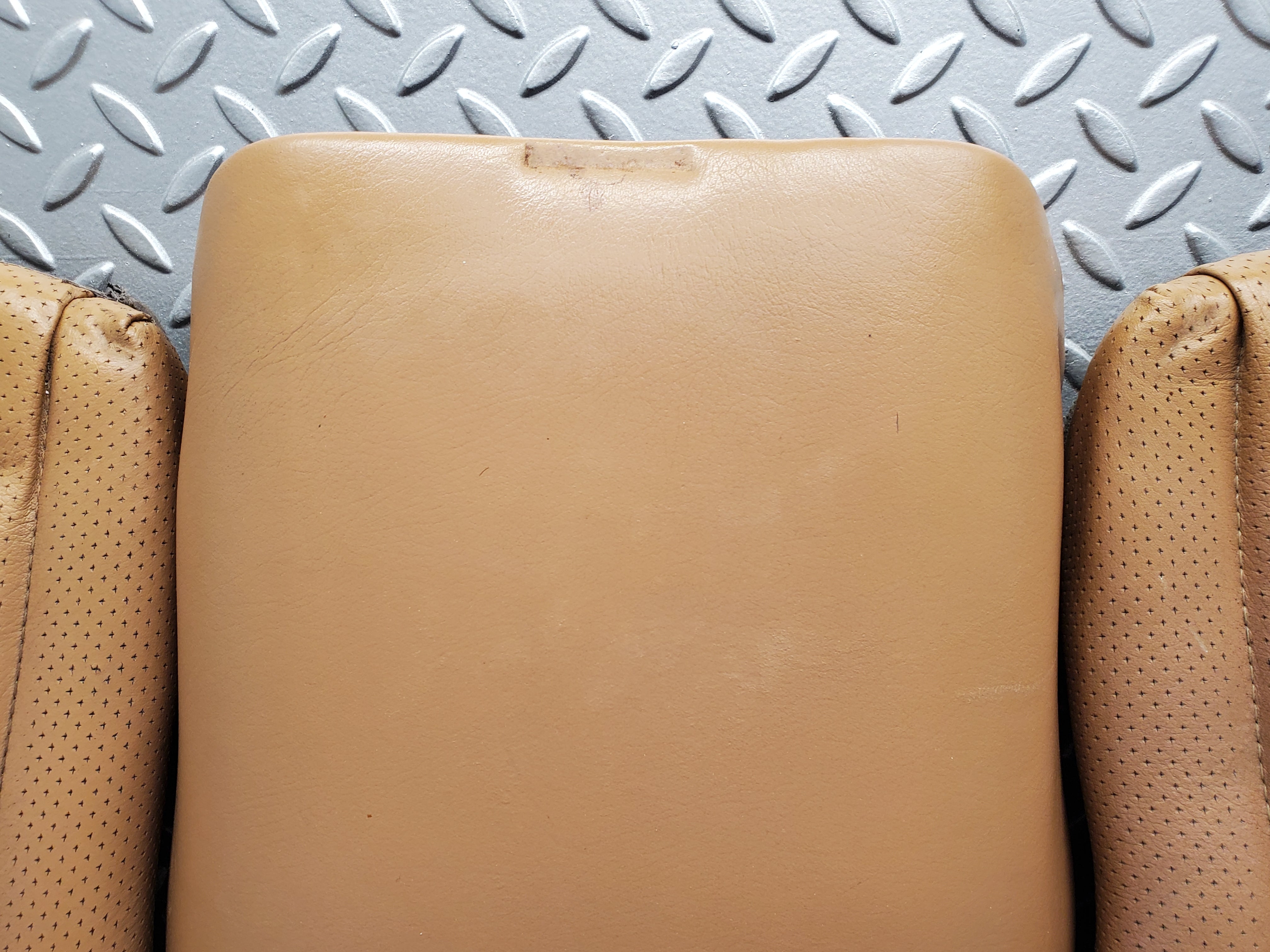49754 Mercedes-Benz R107 380SL Rear Seat Palomino Leather