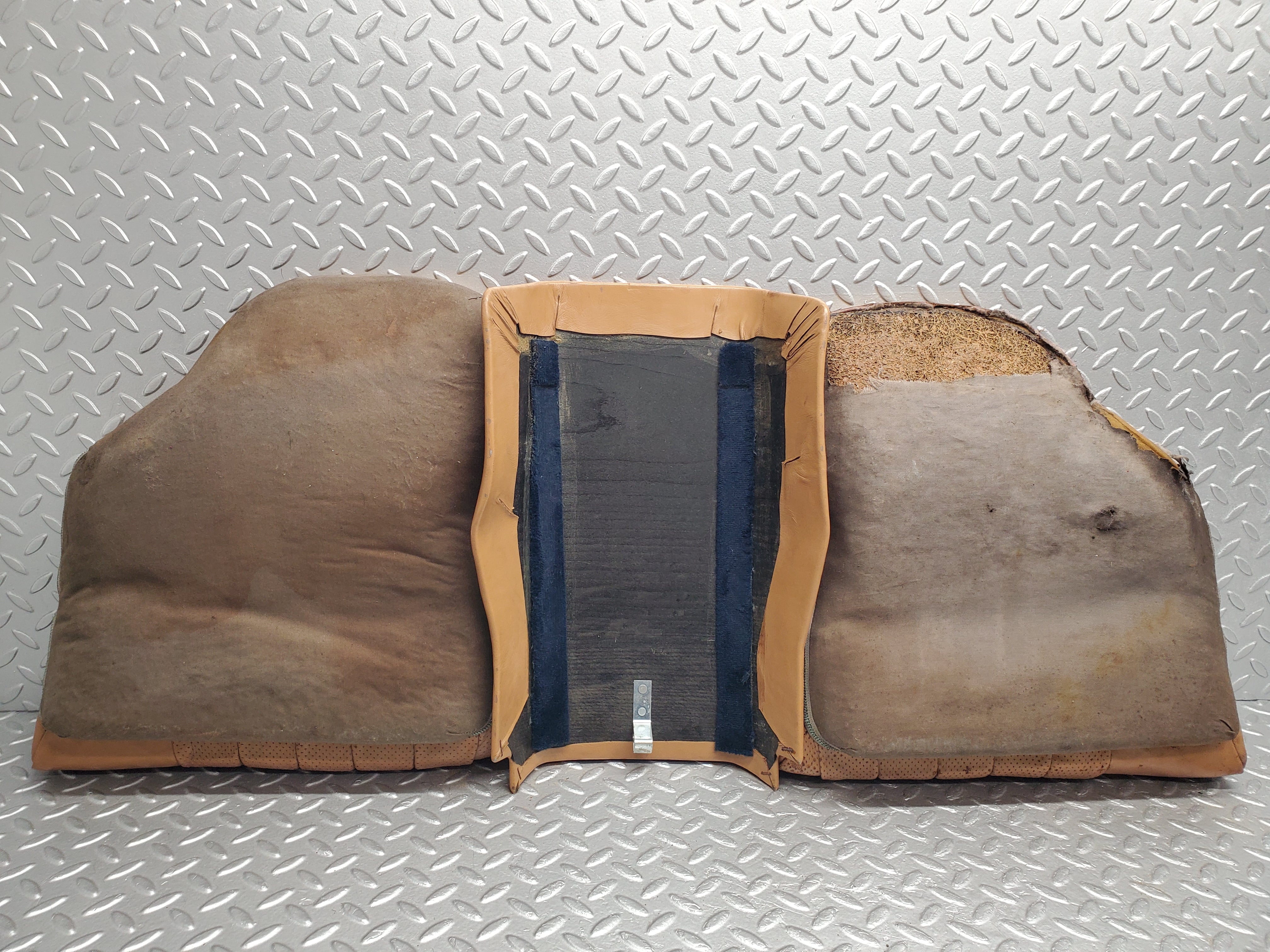 49754 Mercedes-Benz R107 380SL Rear Seat Palomino Leather
