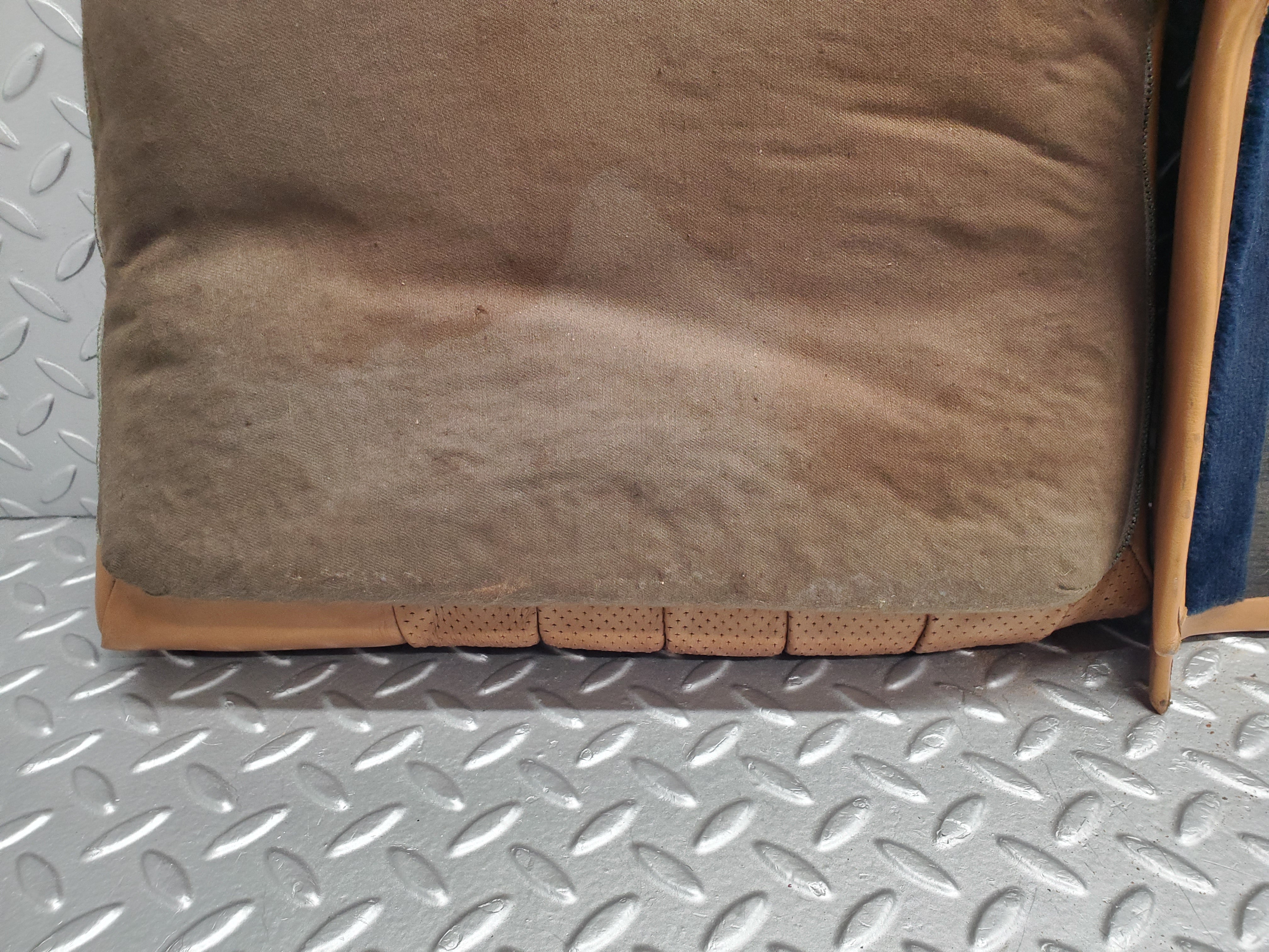 49754 Mercedes-Benz R107 380SL Rear Seat Palomino Leather