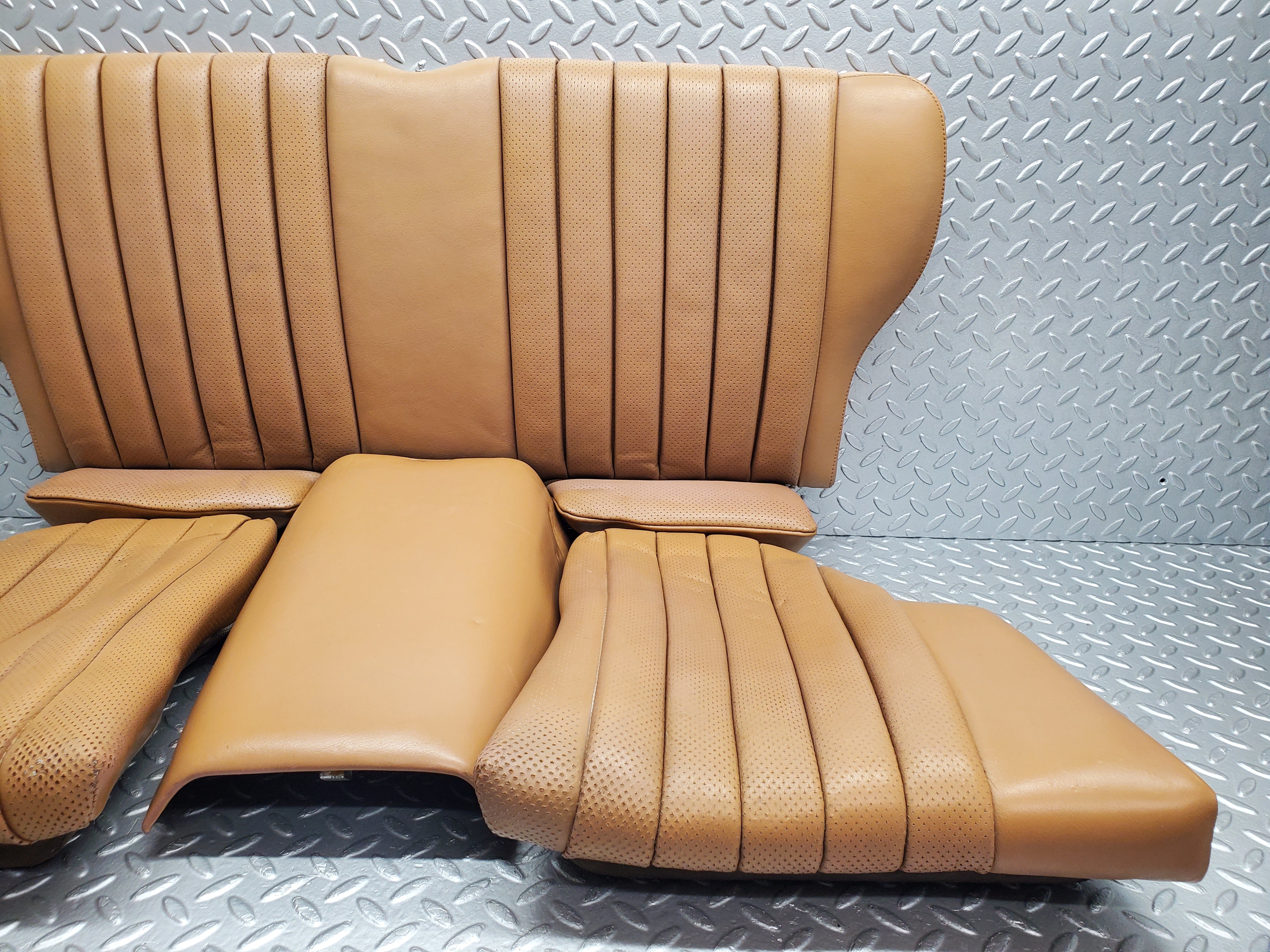 49754 Mercedes-Benz R107 380SL Rear Seat Palomino Leather