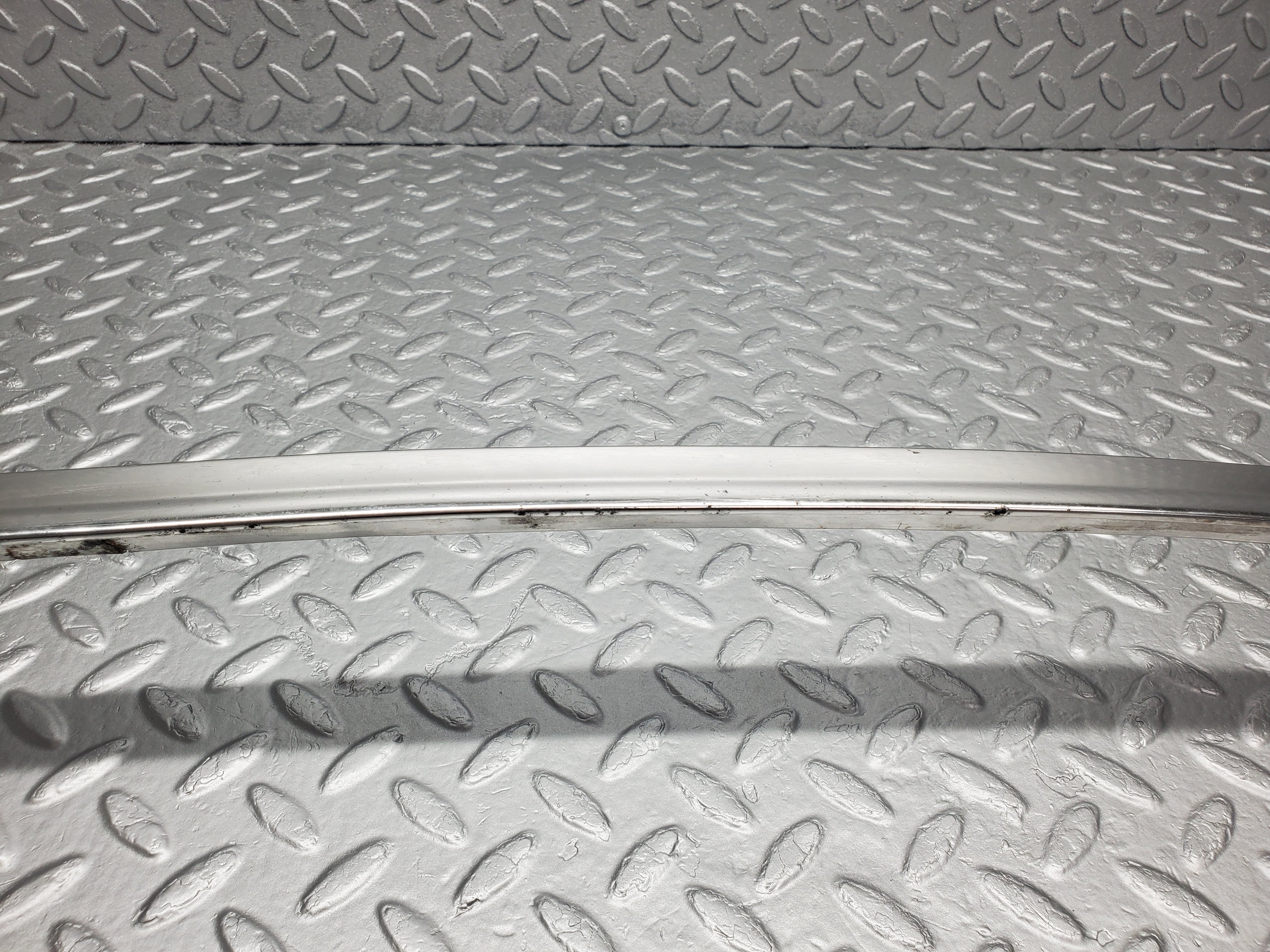 49913 Mercedes-Benz R107 380SL Coupe Front Windscreen Chrome Frame