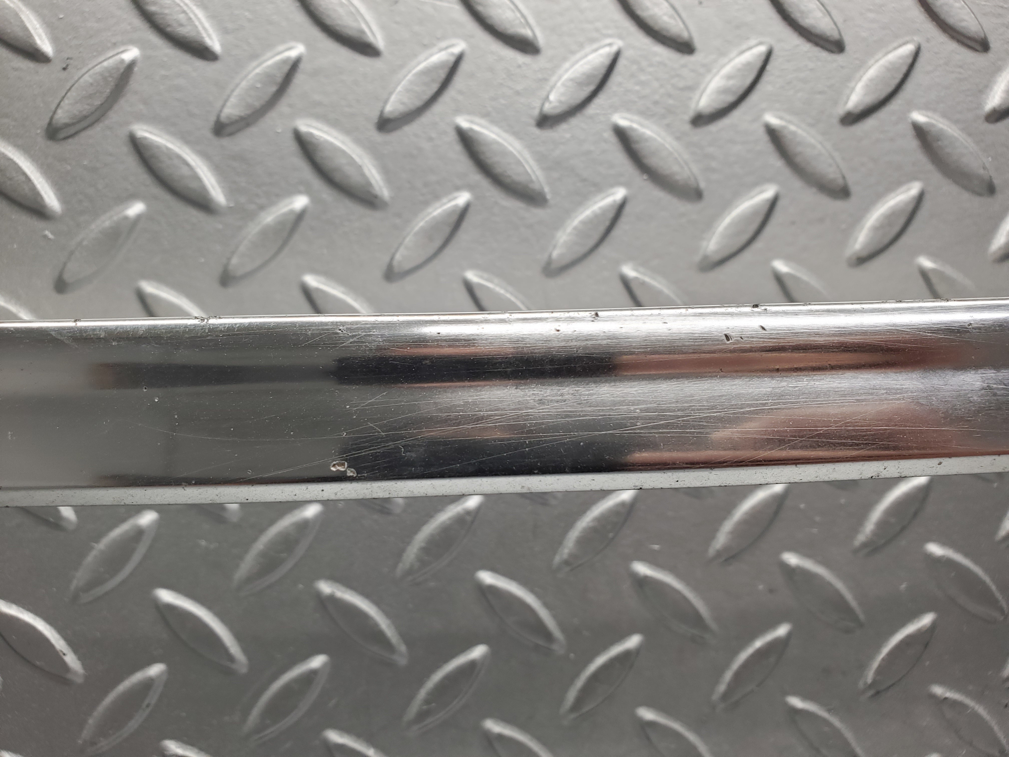 49913 Mercedes-Benz R107 380SL Coupe Front Windscreen Chrome Frame