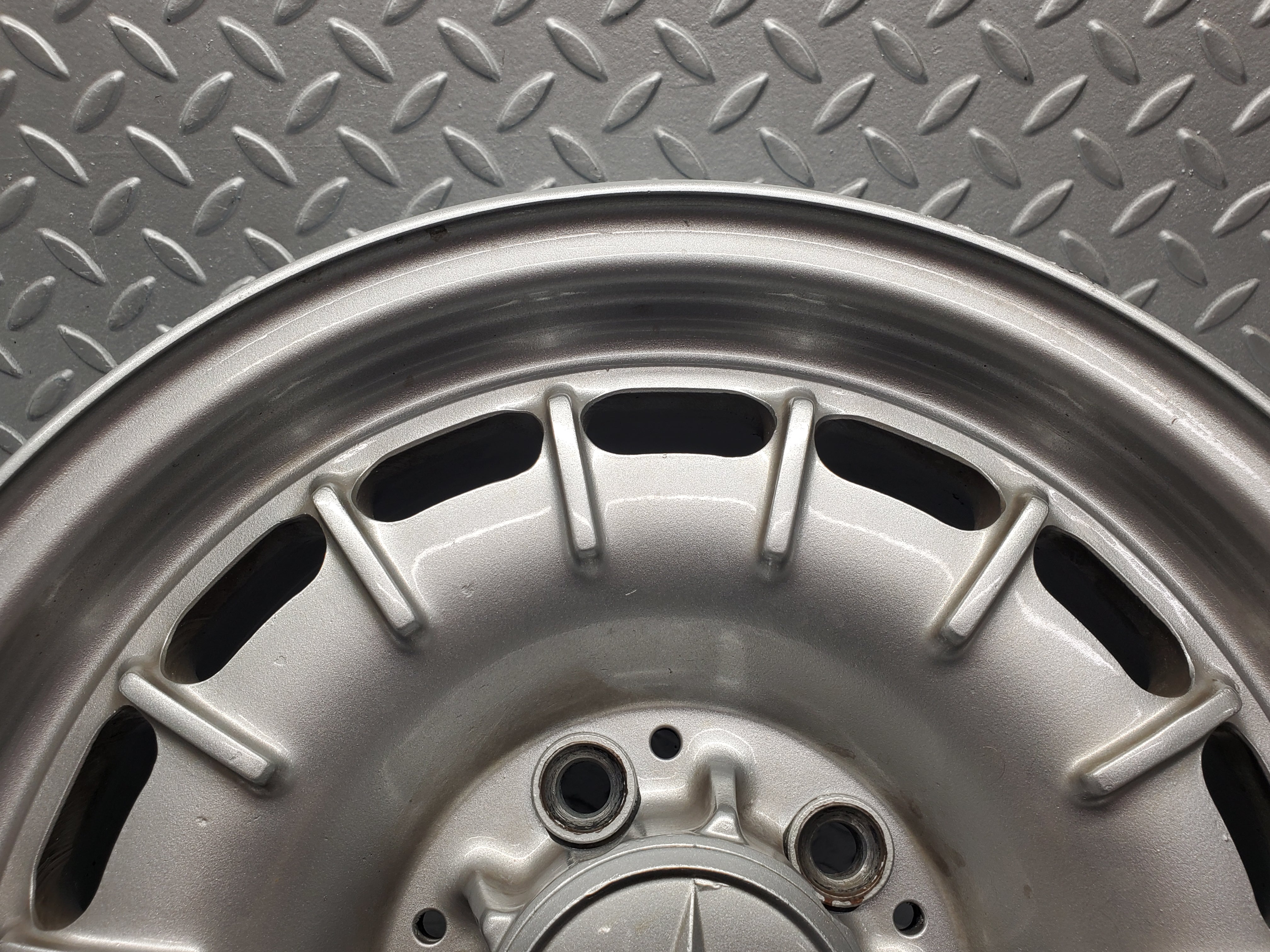 49976 Mercedes-Benz R107 380SL Coupe Alloy Wheel Set Mexican Hat 6.5Jx14H2 ET30 1264002102
