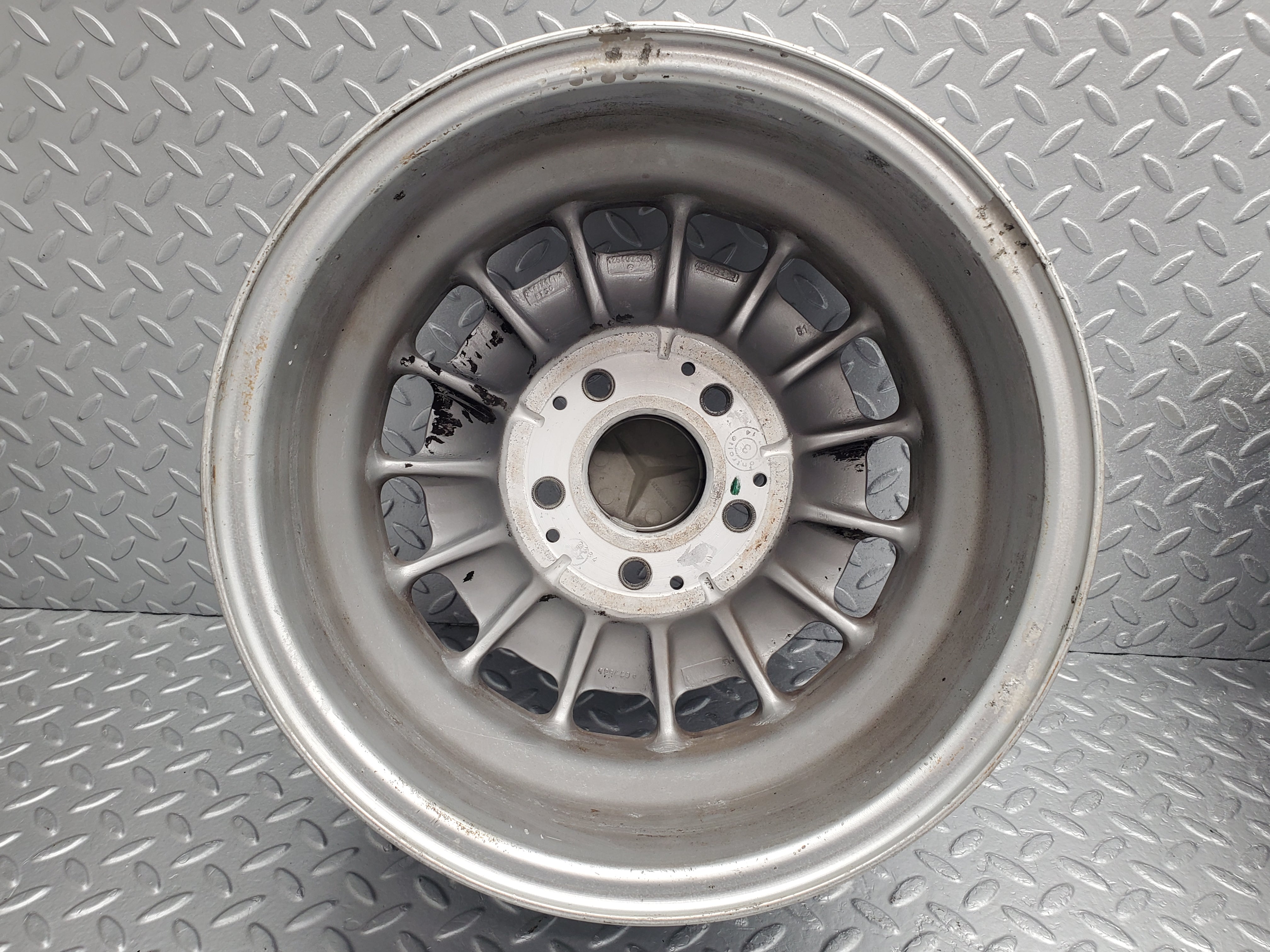 49976 Mercedes-Benz R107 380SL Coupe Alloy Wheel Set Mexican Hat 6.5Jx14H2 ET30 1264002102