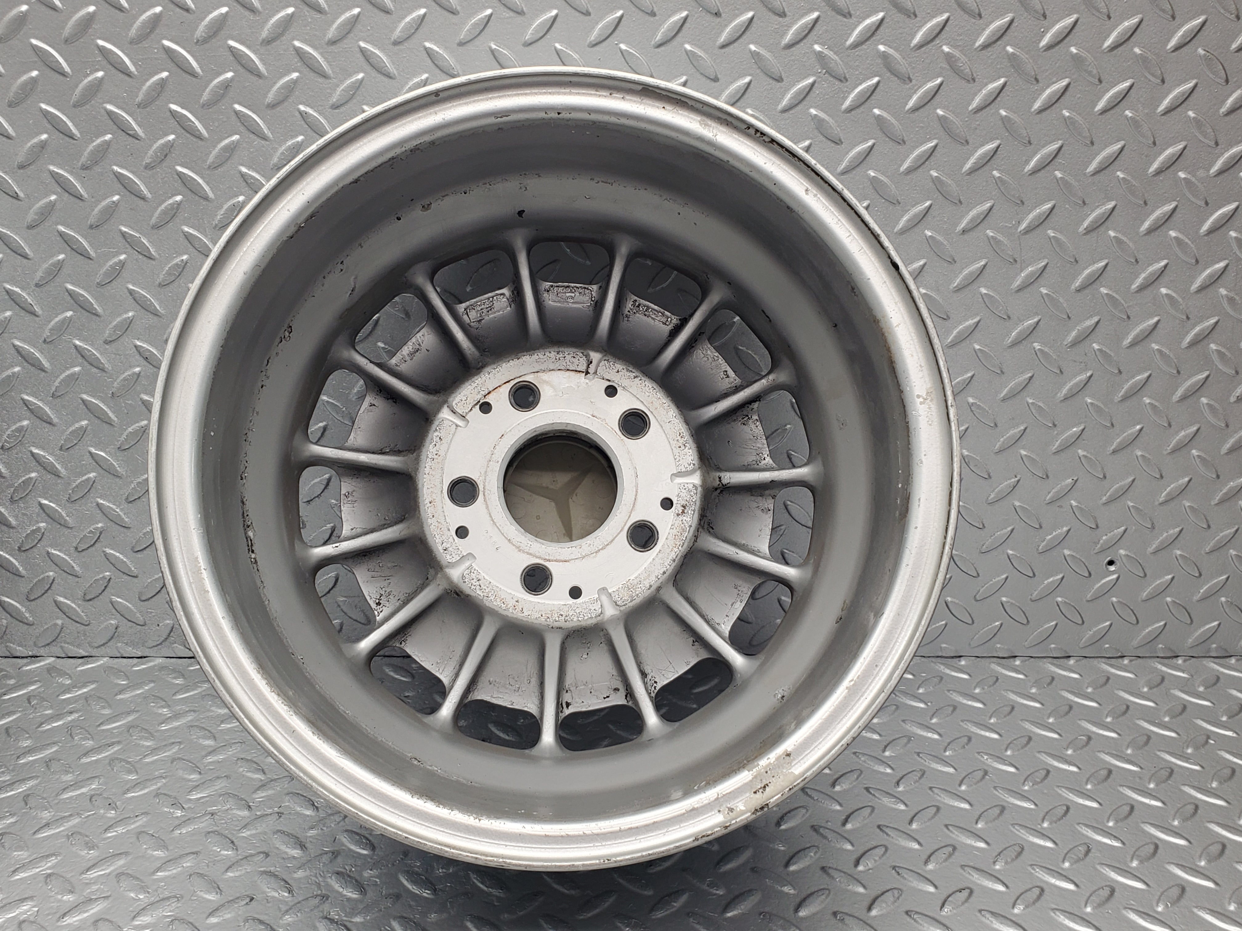 49976 Mercedes-Benz R107 380SL Coupe Alloy Wheel Set Mexican Hat 6.5Jx14H2 ET30 1264002102