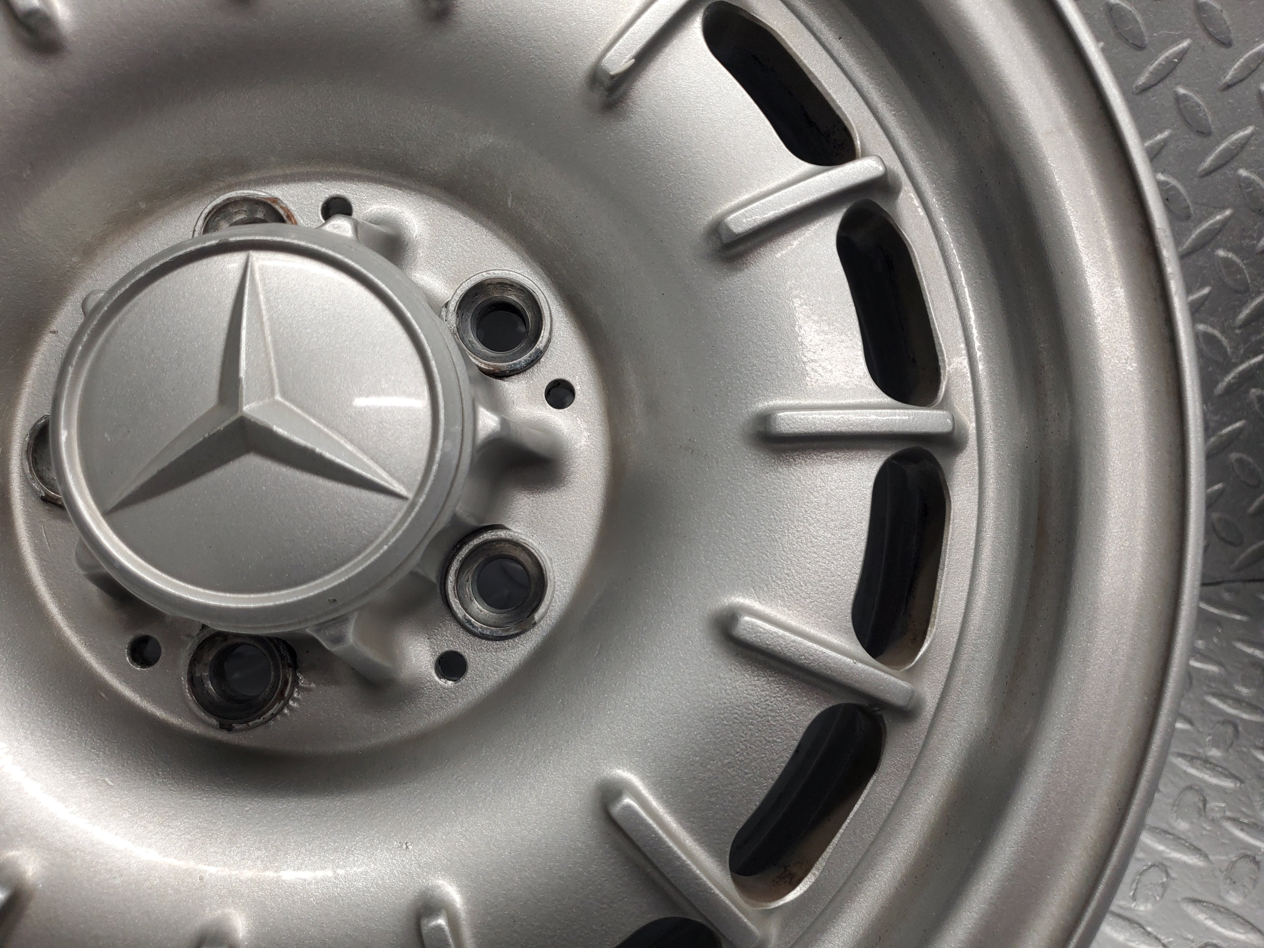 49976 Mercedes-Benz R107 380SL Coupe Alloy Wheel Set Mexican Hat 6.5Jx14H2 ET30 1264002102