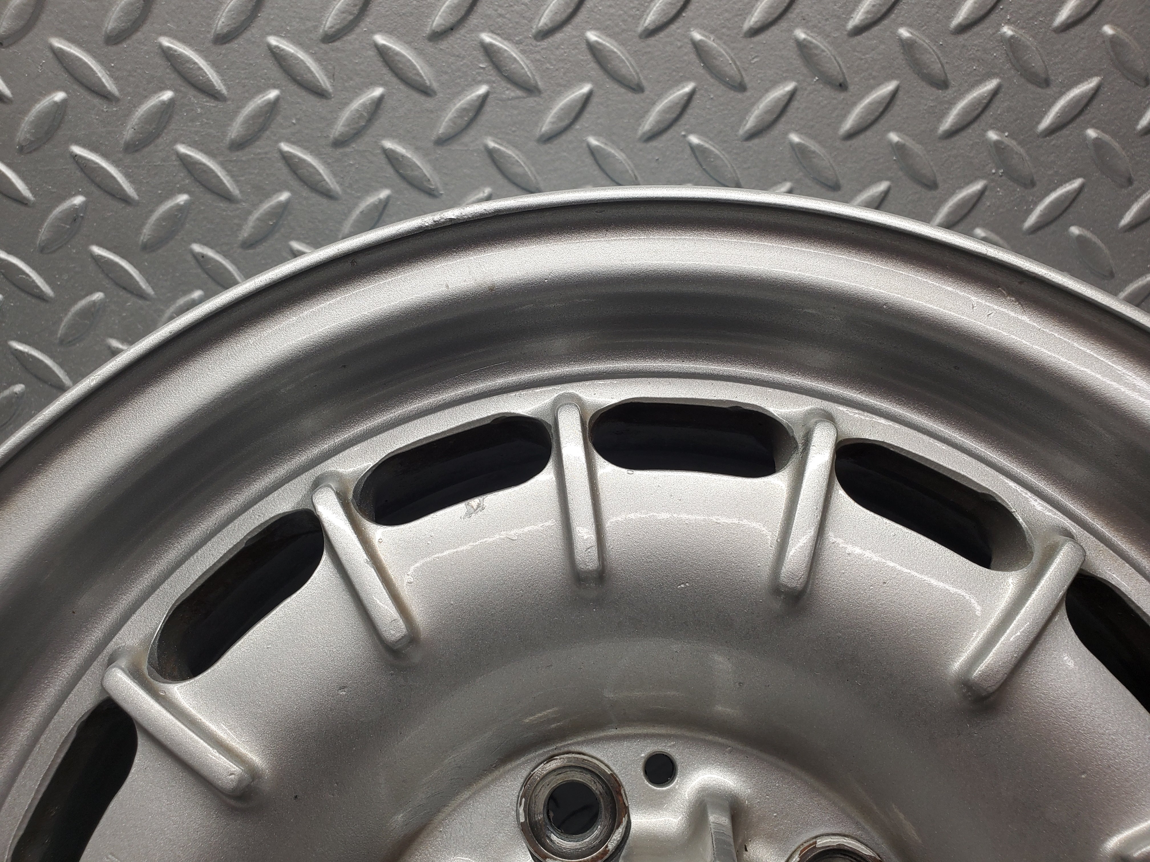 49976 Mercedes-Benz R107 380SL Coupe Alloy Wheel Set Mexican Hat 6.5Jx14H2 ET30 1264002102