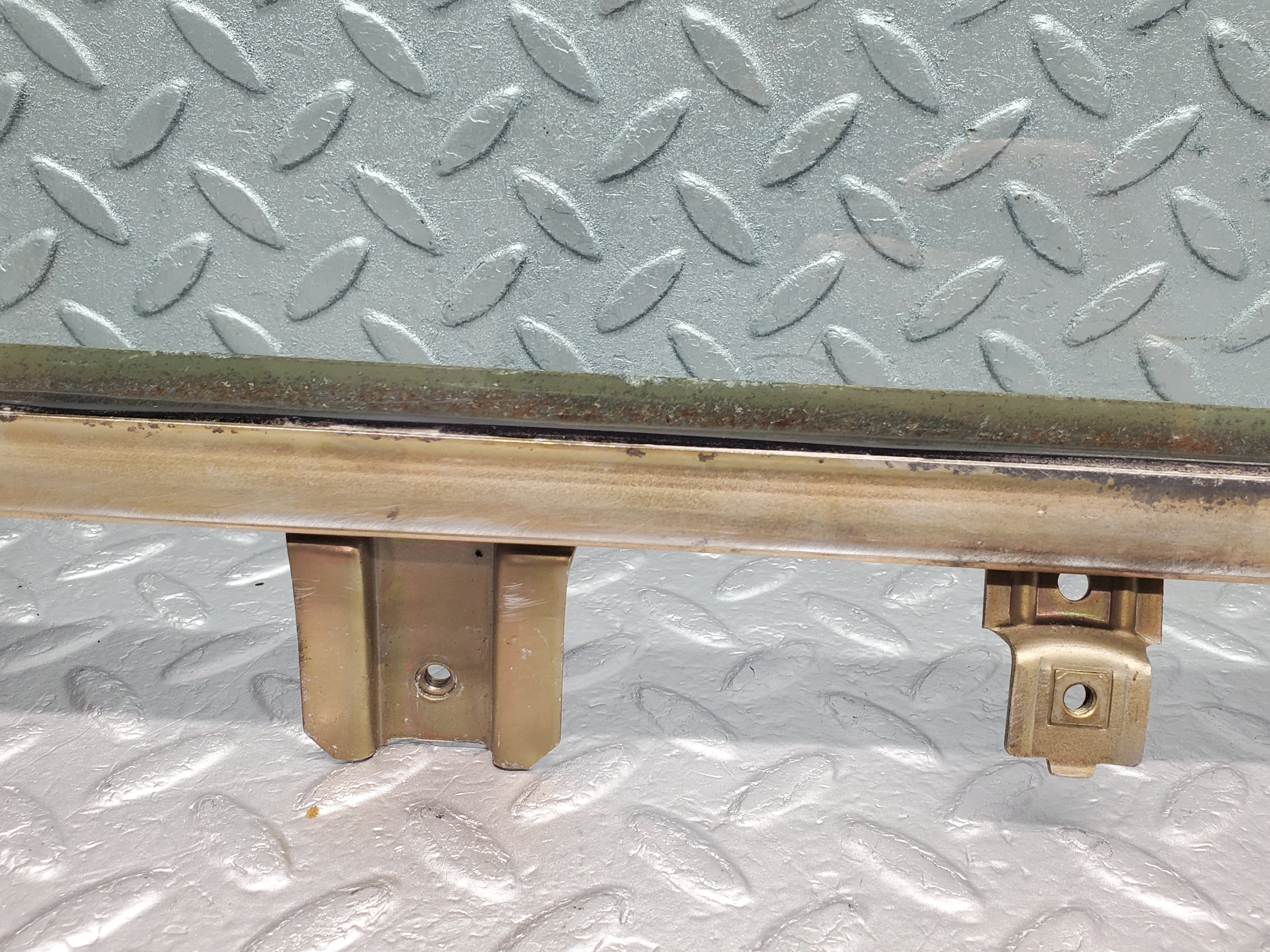 50005 Mercedes-Benz R107 380SL Coupe Right Door Window Glass Tinted