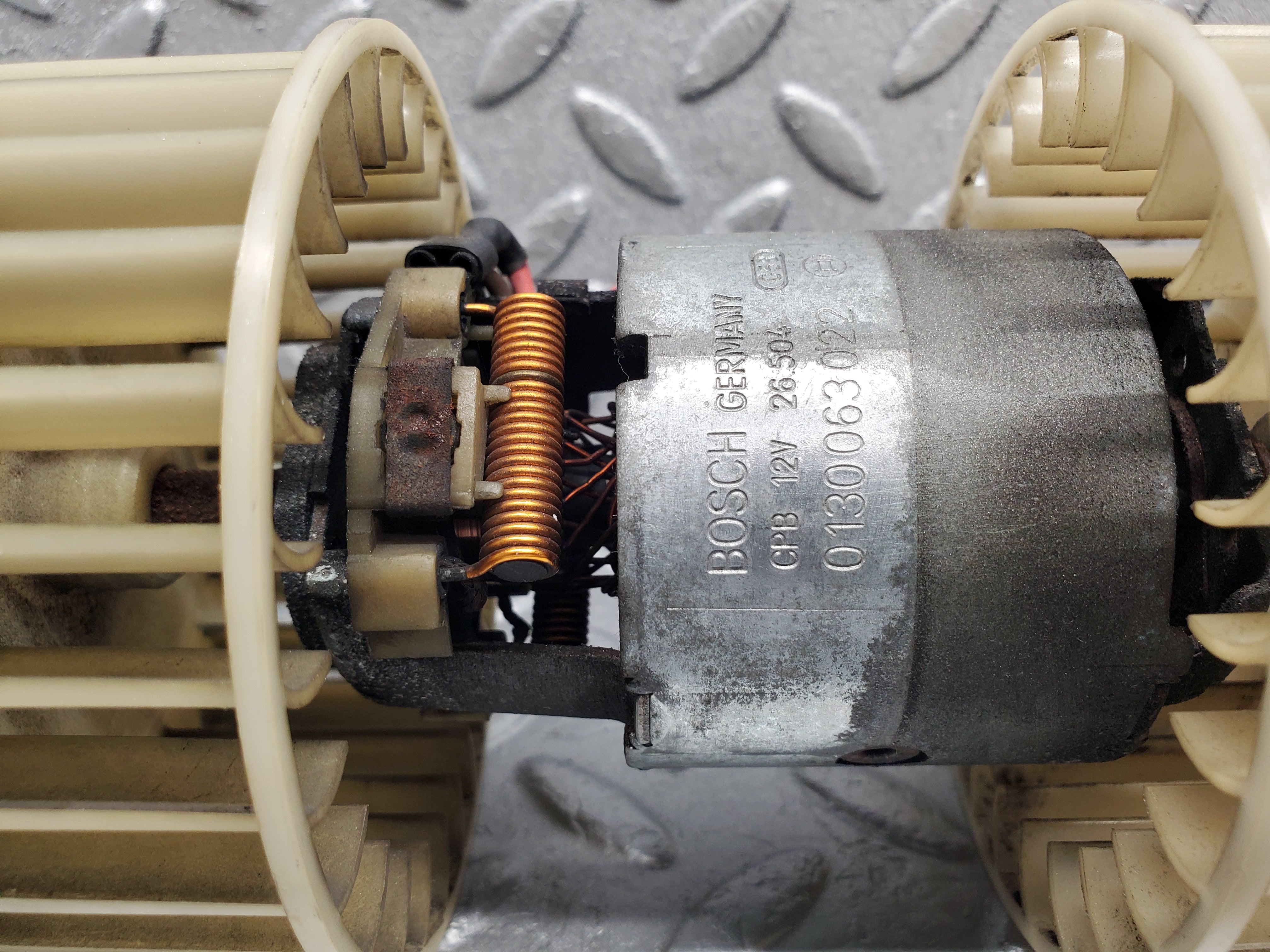 50097 Mercedes-Benz R107 380SL Heater Blower Motor Bosch 0130063022