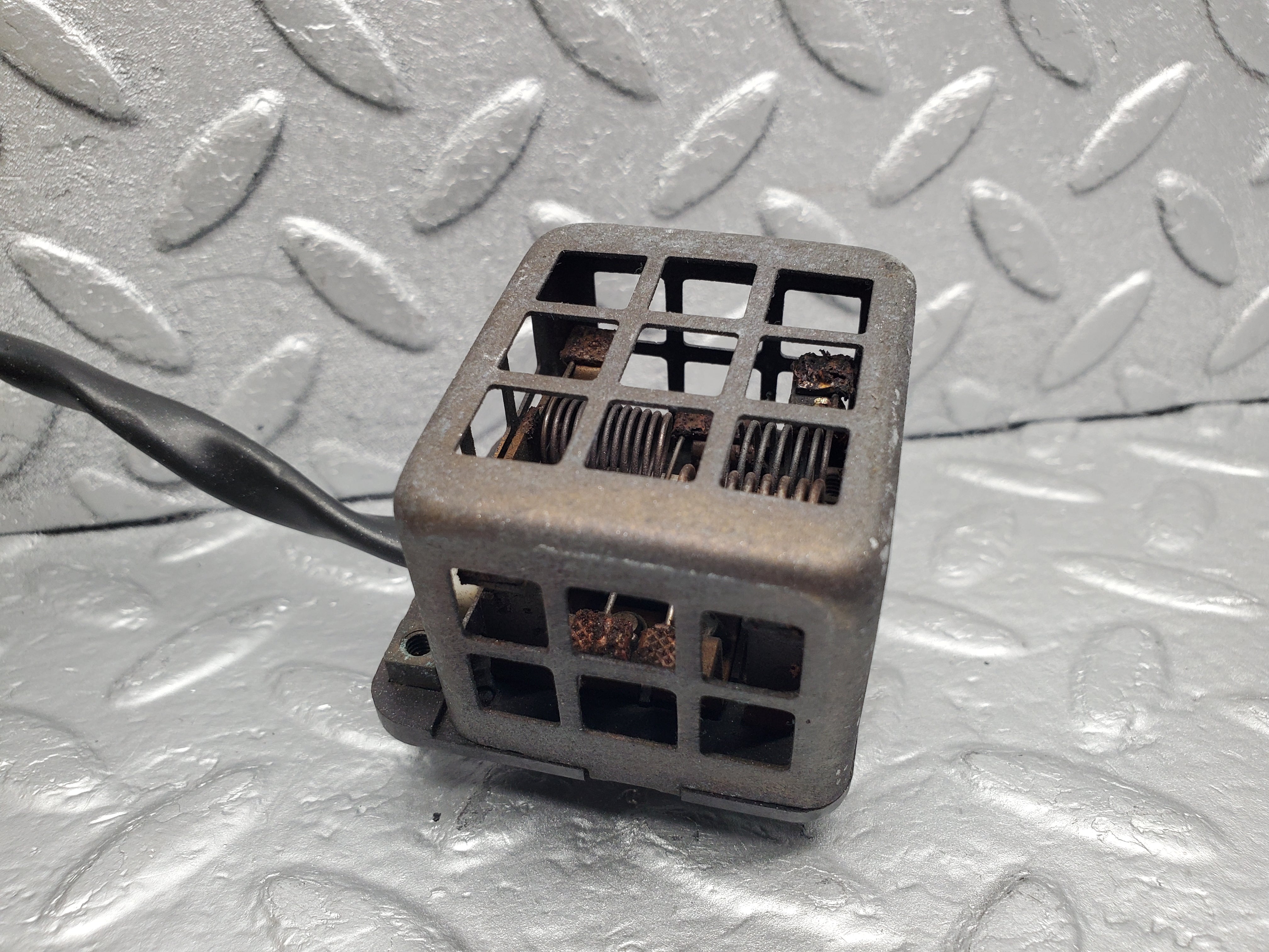 50097 Mercedes-Benz R107 380SL Heater Blower Motor Bosch 0130063022