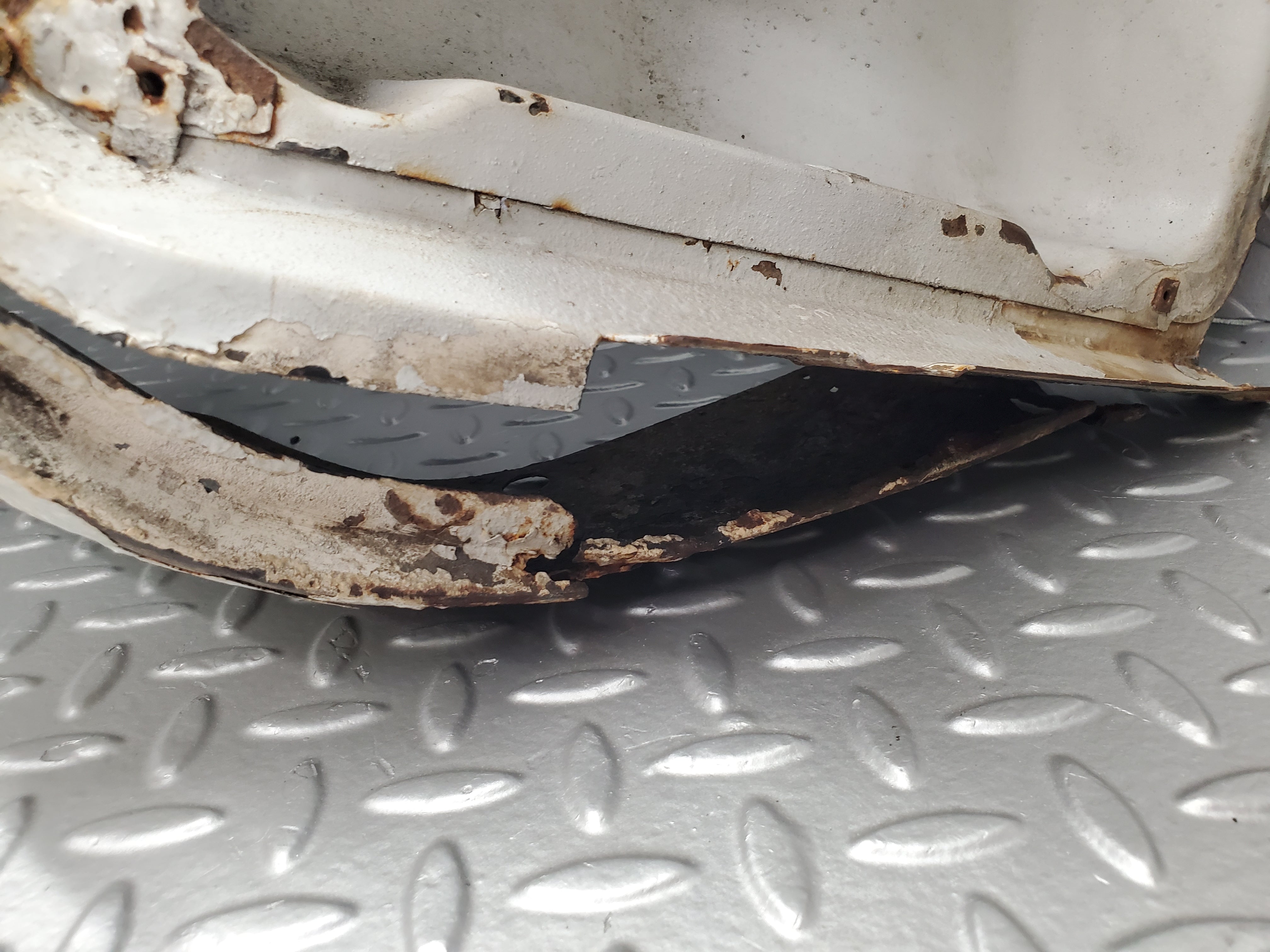 50184 Mercedes-Benz R107 SL Front Right Wing Fender