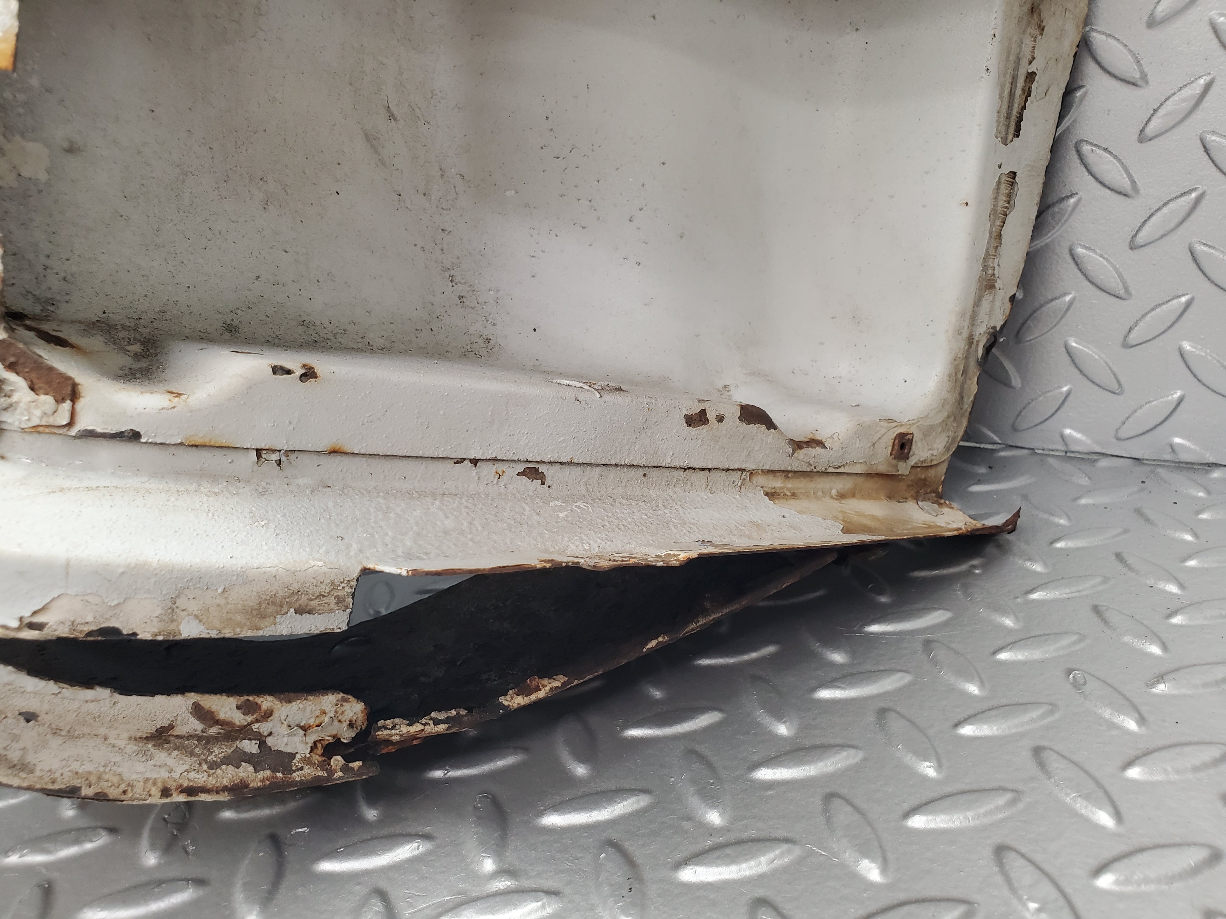 50184 Mercedes-Benz R107 SL Front Right Wing Fender