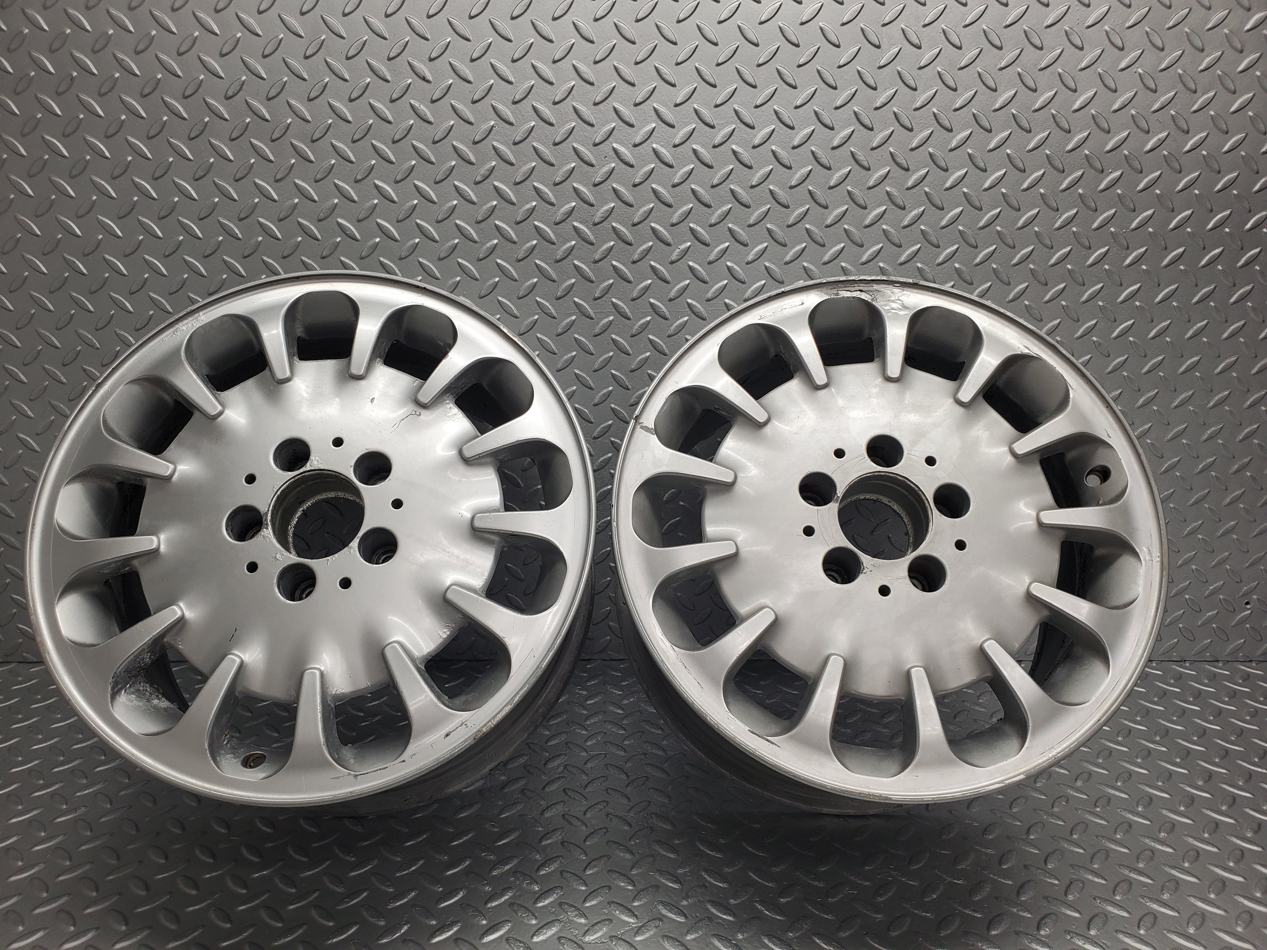 50187 Mercedes-Benz Alloy Wheel Set 7.5/2Jx16 H2 ET42 2114014402